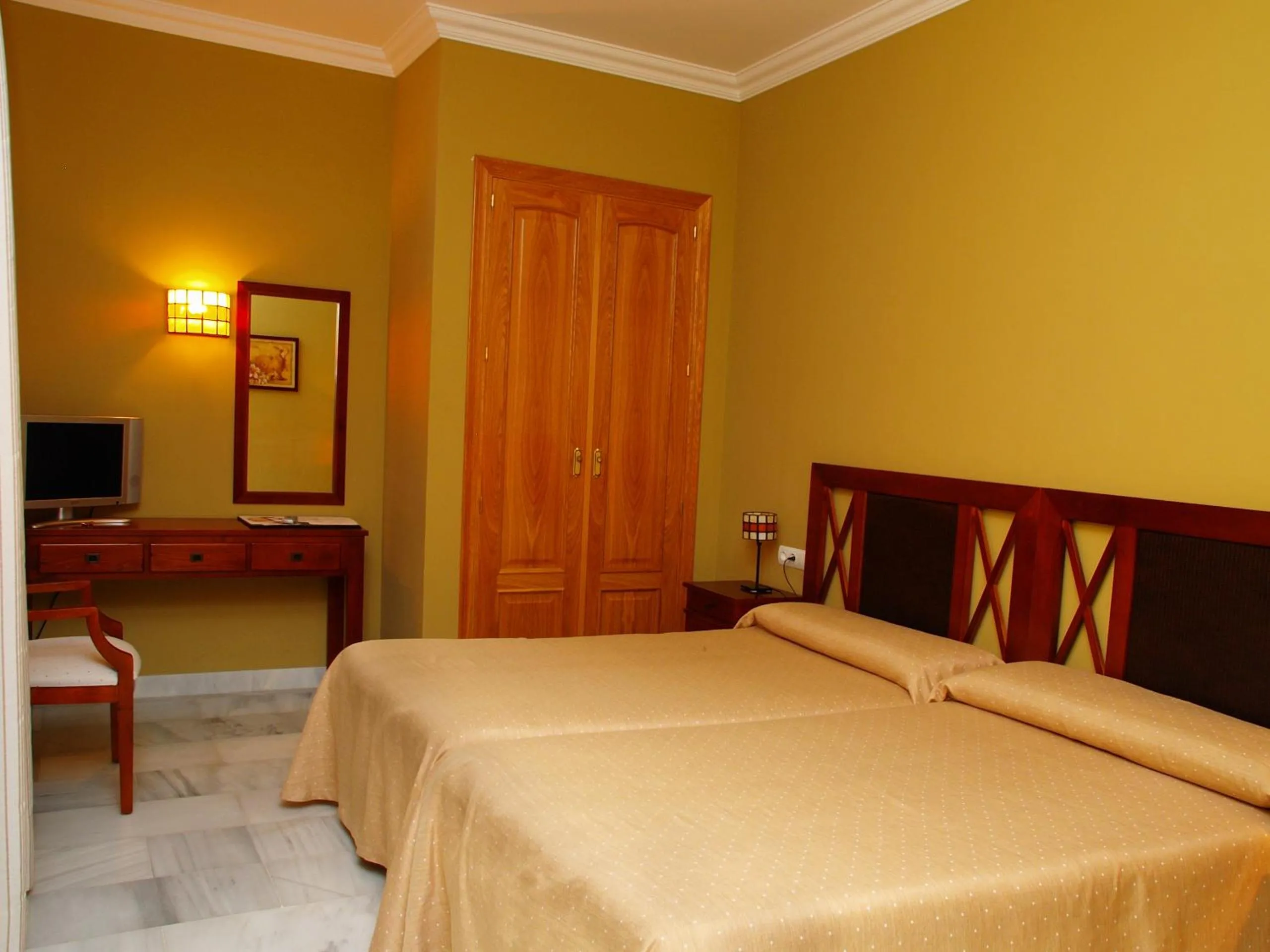 Photo of the whole room, Bed in Hotel Las Casas del Duque