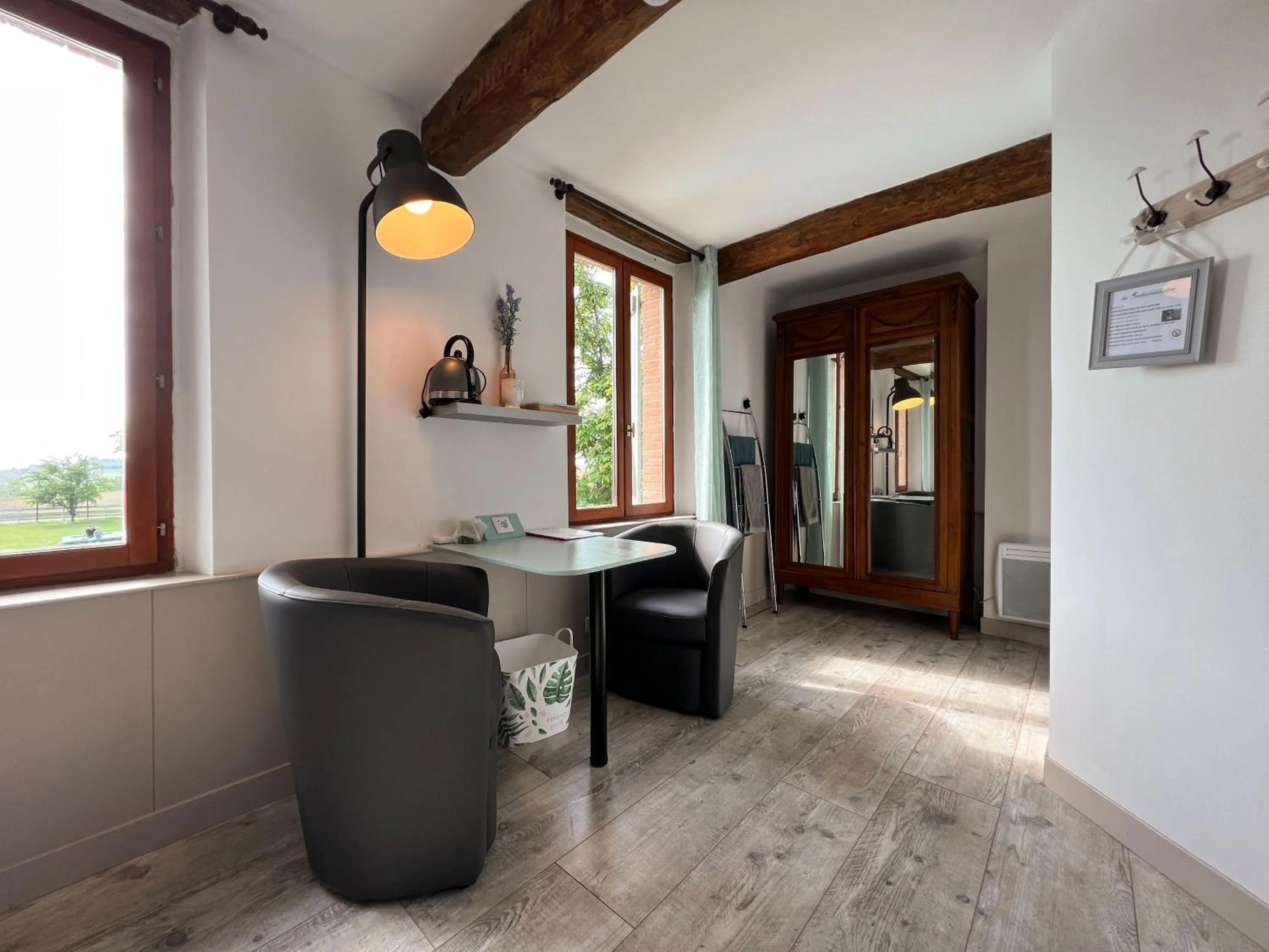 Seating area in residence la Salamandre kamers