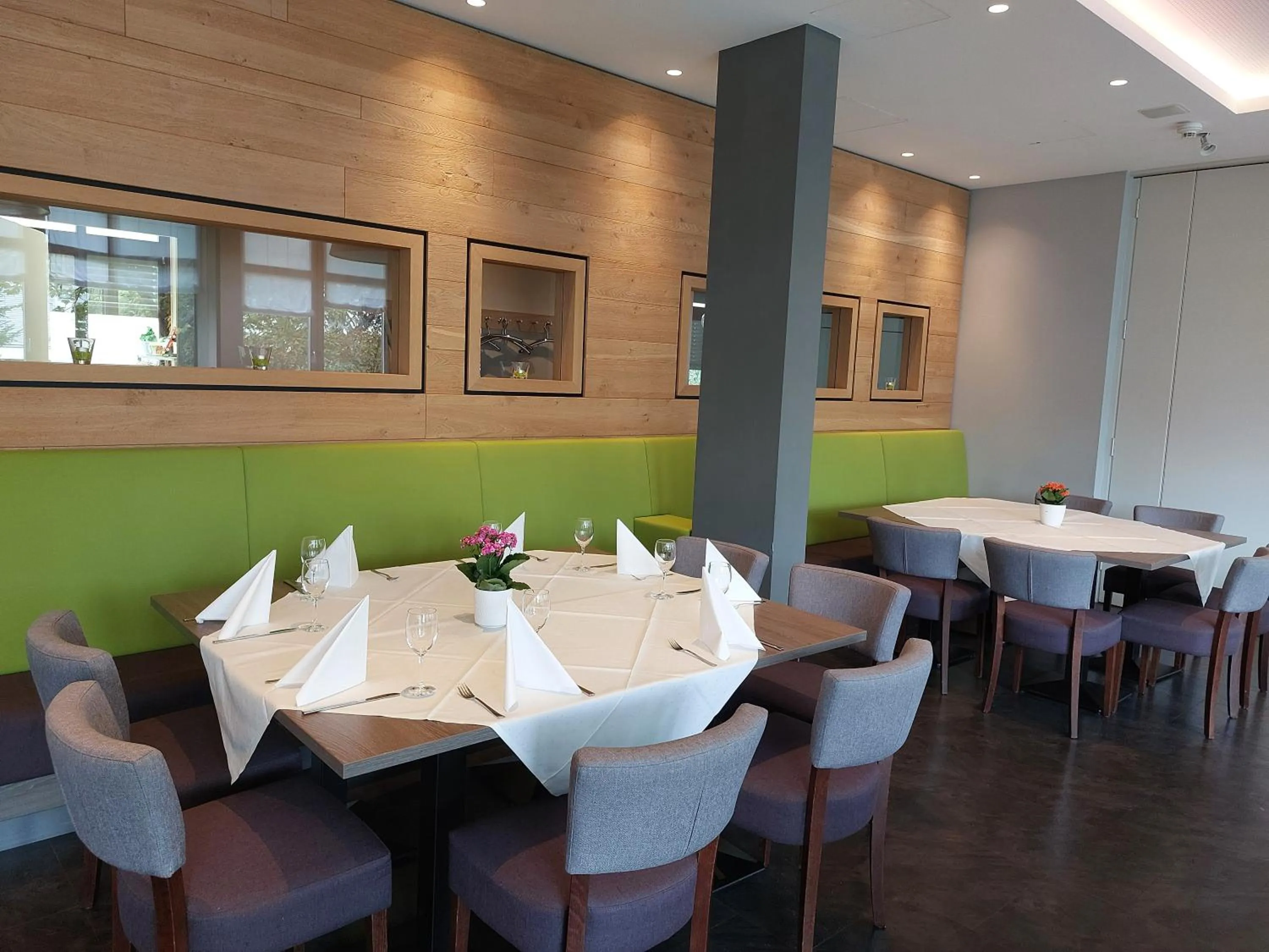 Restaurant/places to eat in Hotel am Schlossberg