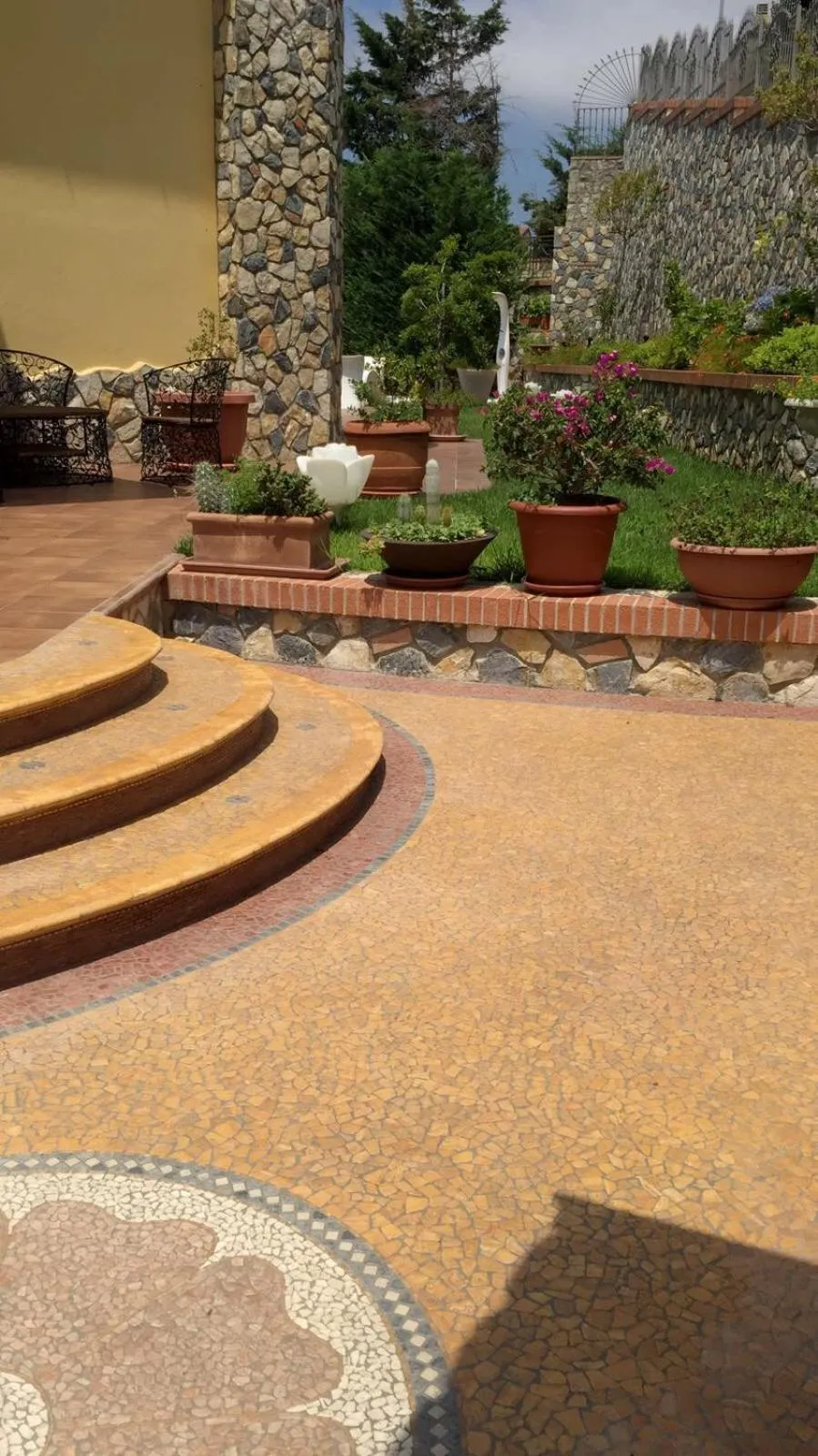 Property building in Villa Fontana Saia