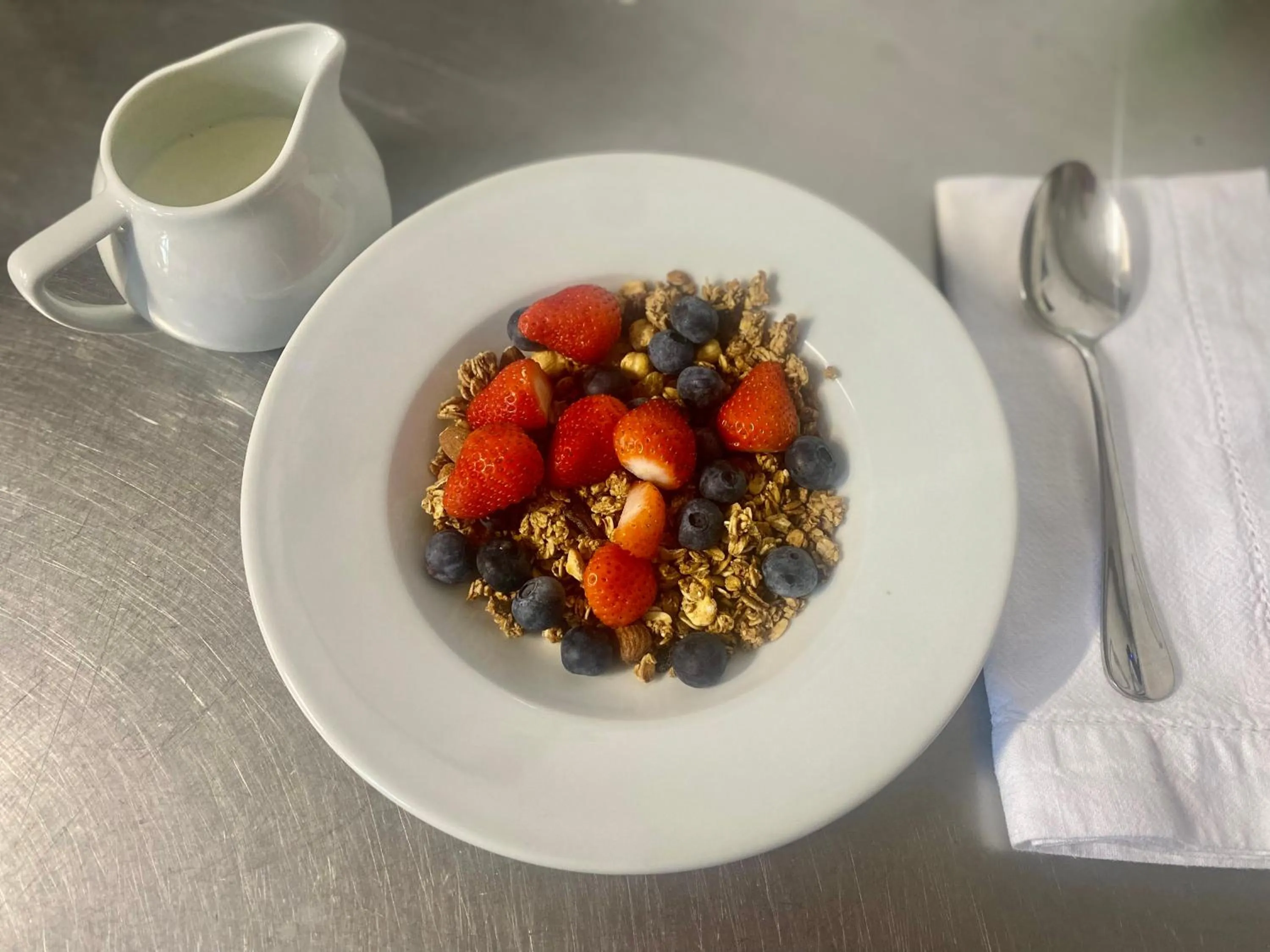 Food and drinks in The Gordon Arms Restaurant with Rooms