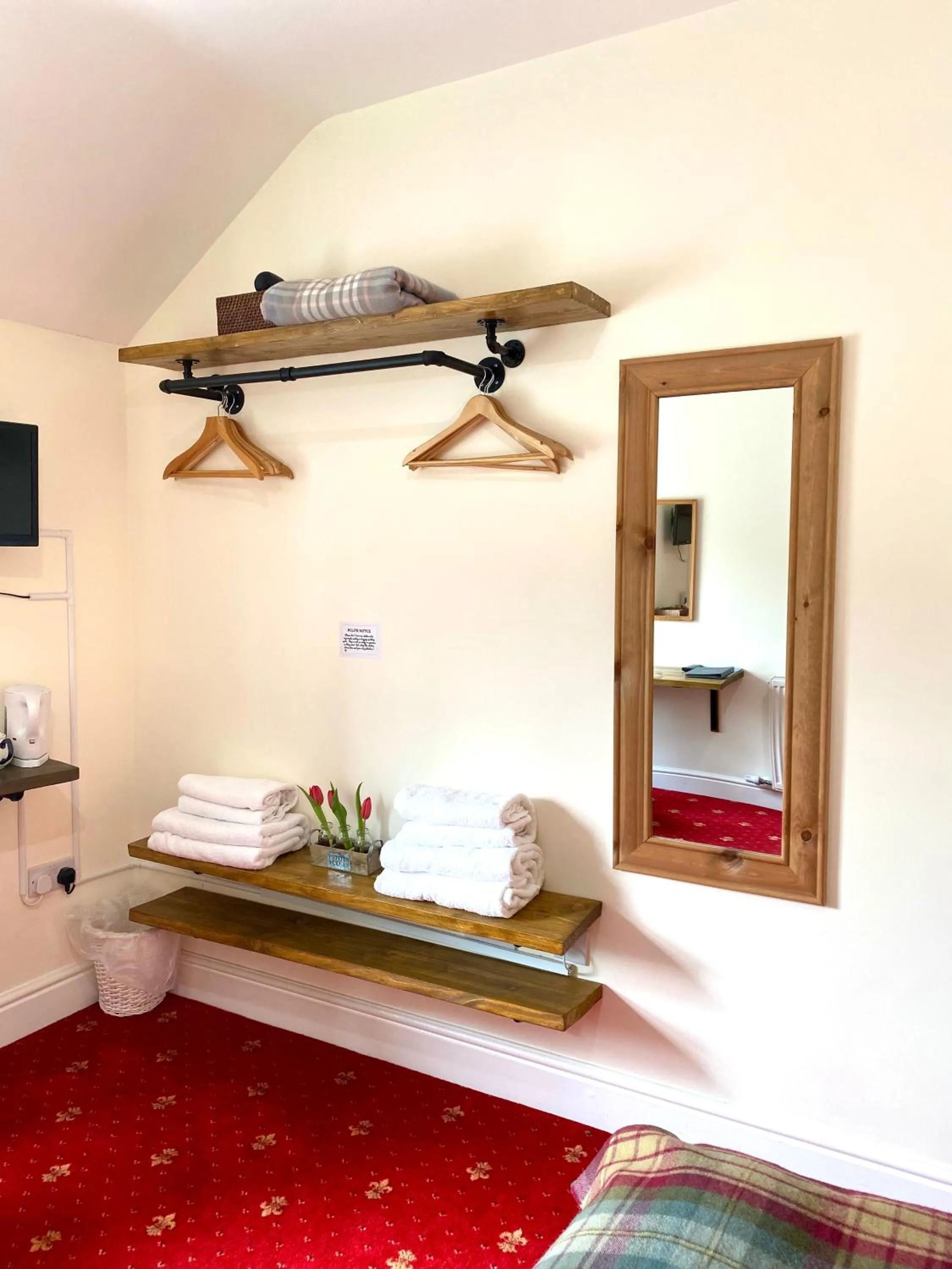 towels, Bed in The Gordon Arms Restaurant with Rooms