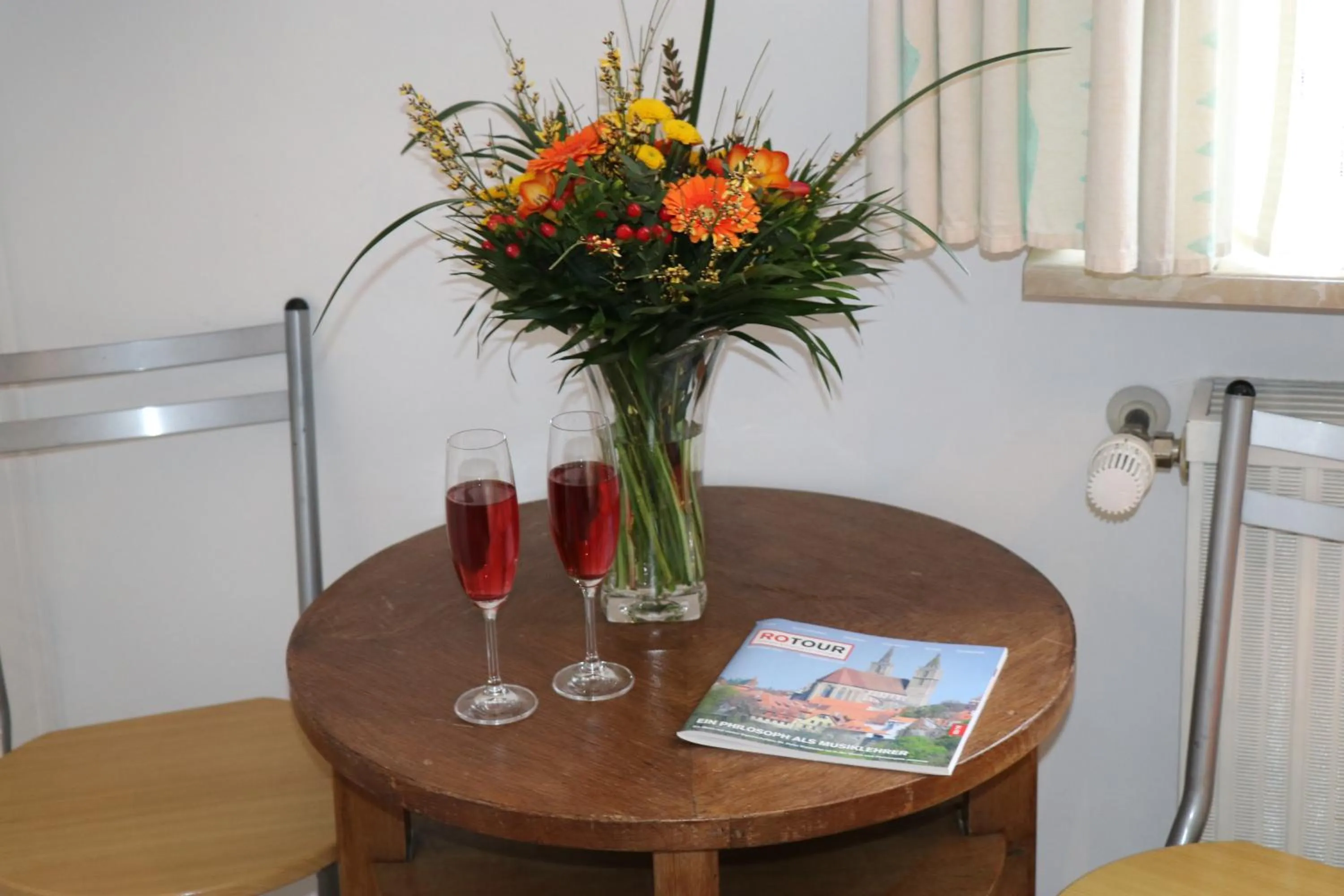 Photo of the whole room in Gasthof Post