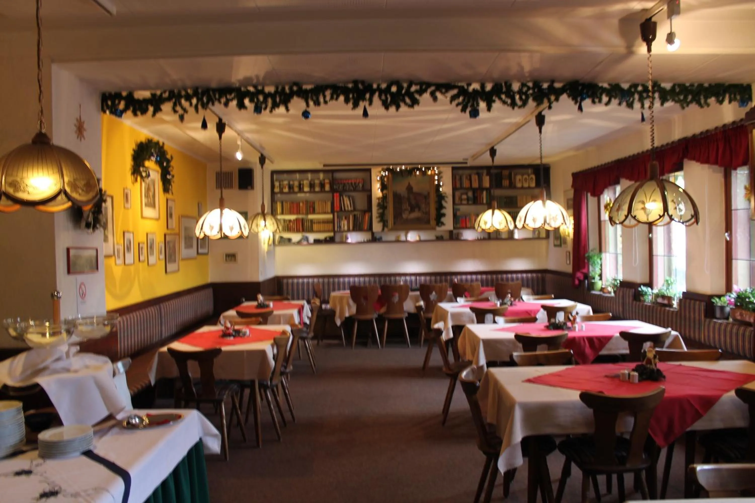 Restaurant/places to eat in Gasthof Post