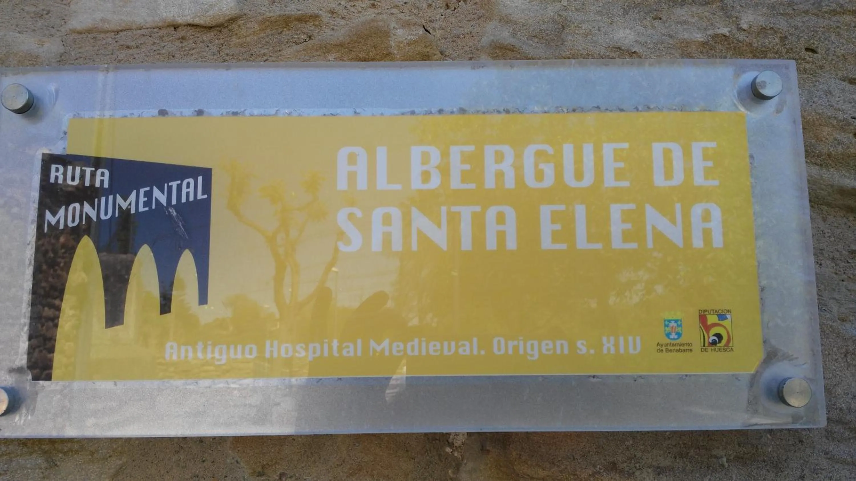Property logo or sign in Albergue de Benabarre-CALUMET