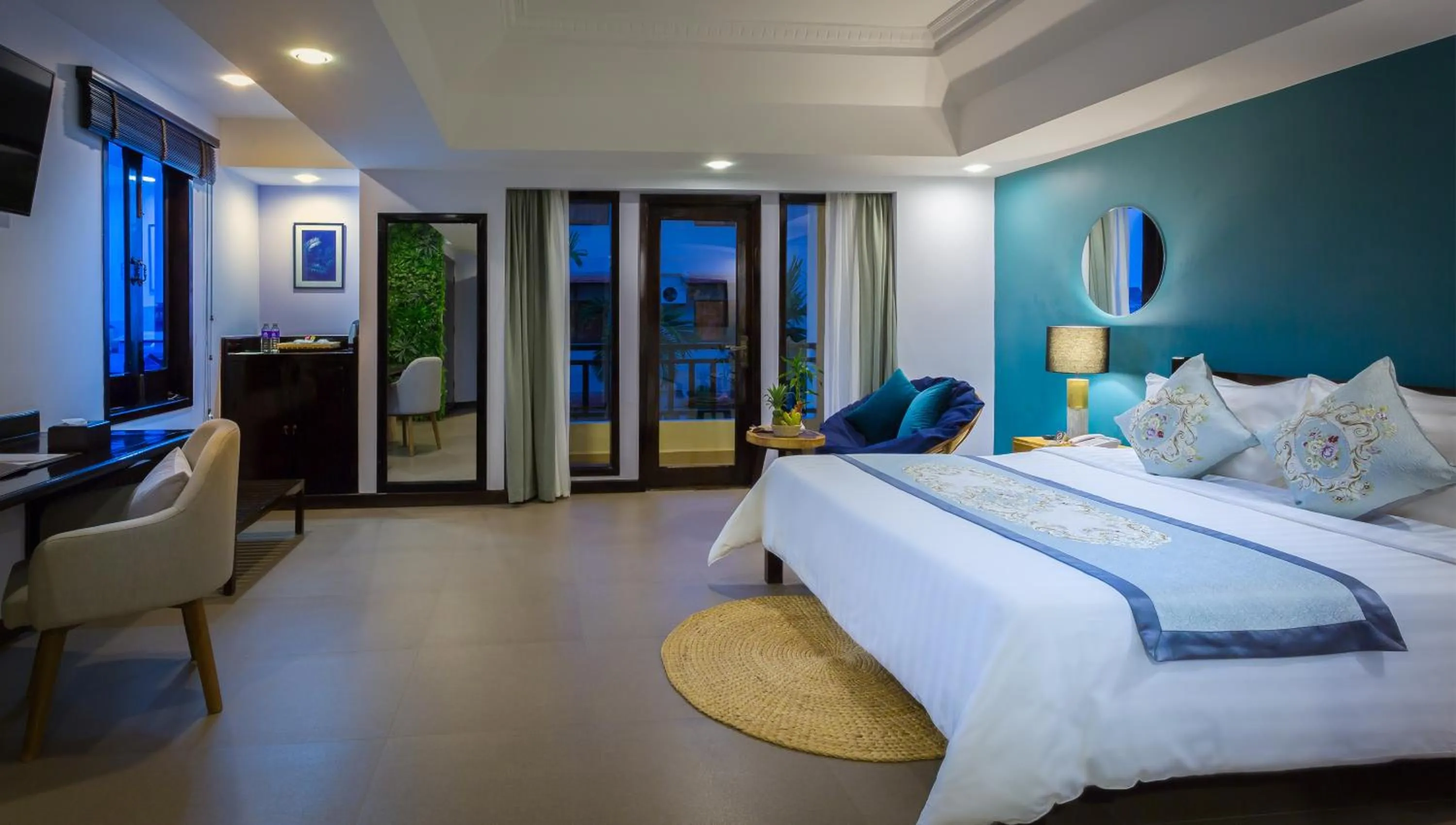 Photo of the whole room, Bed in Sokchea Angkor Hotel