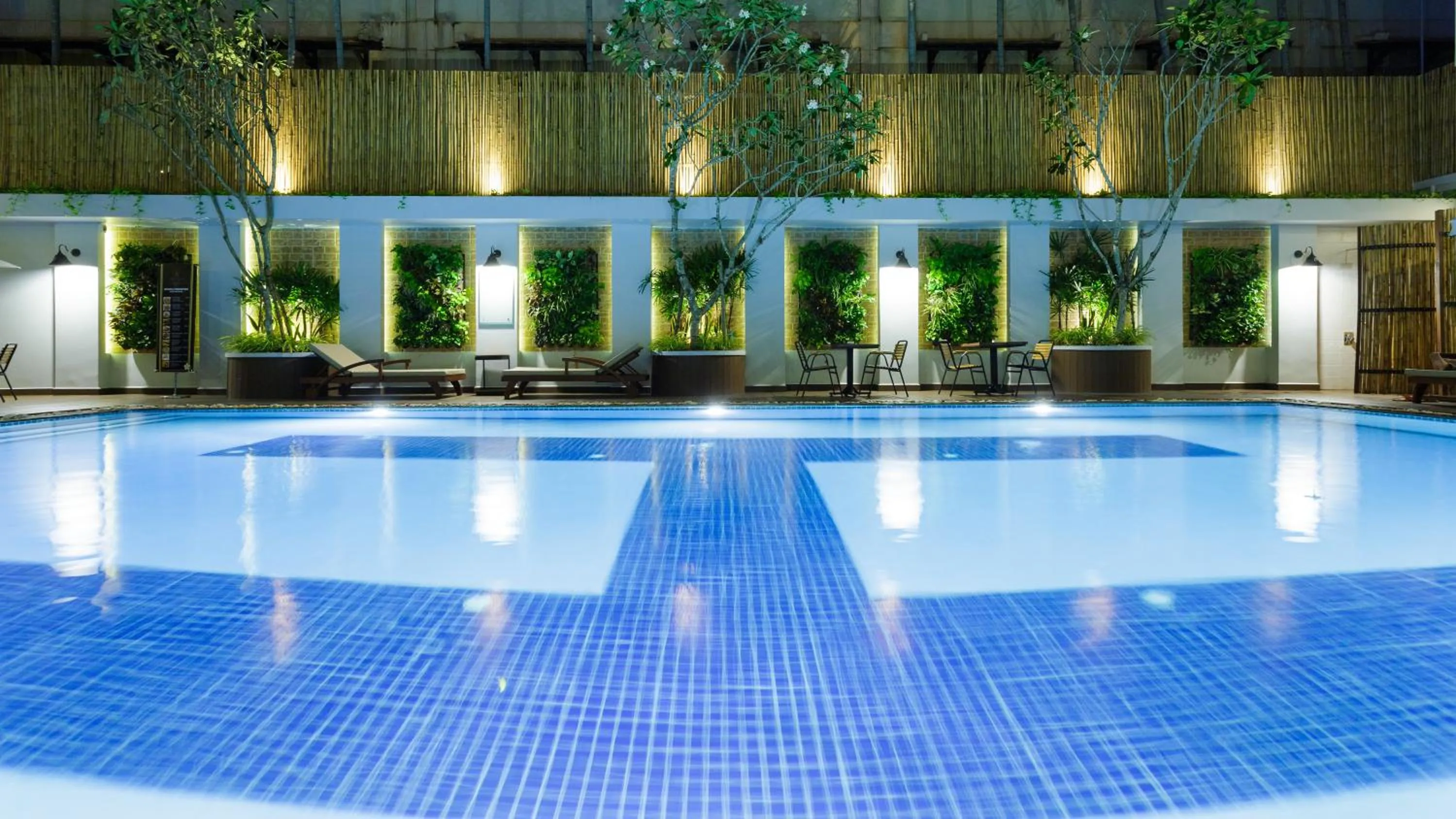 Pool view in Sokchea Angkor Hotel