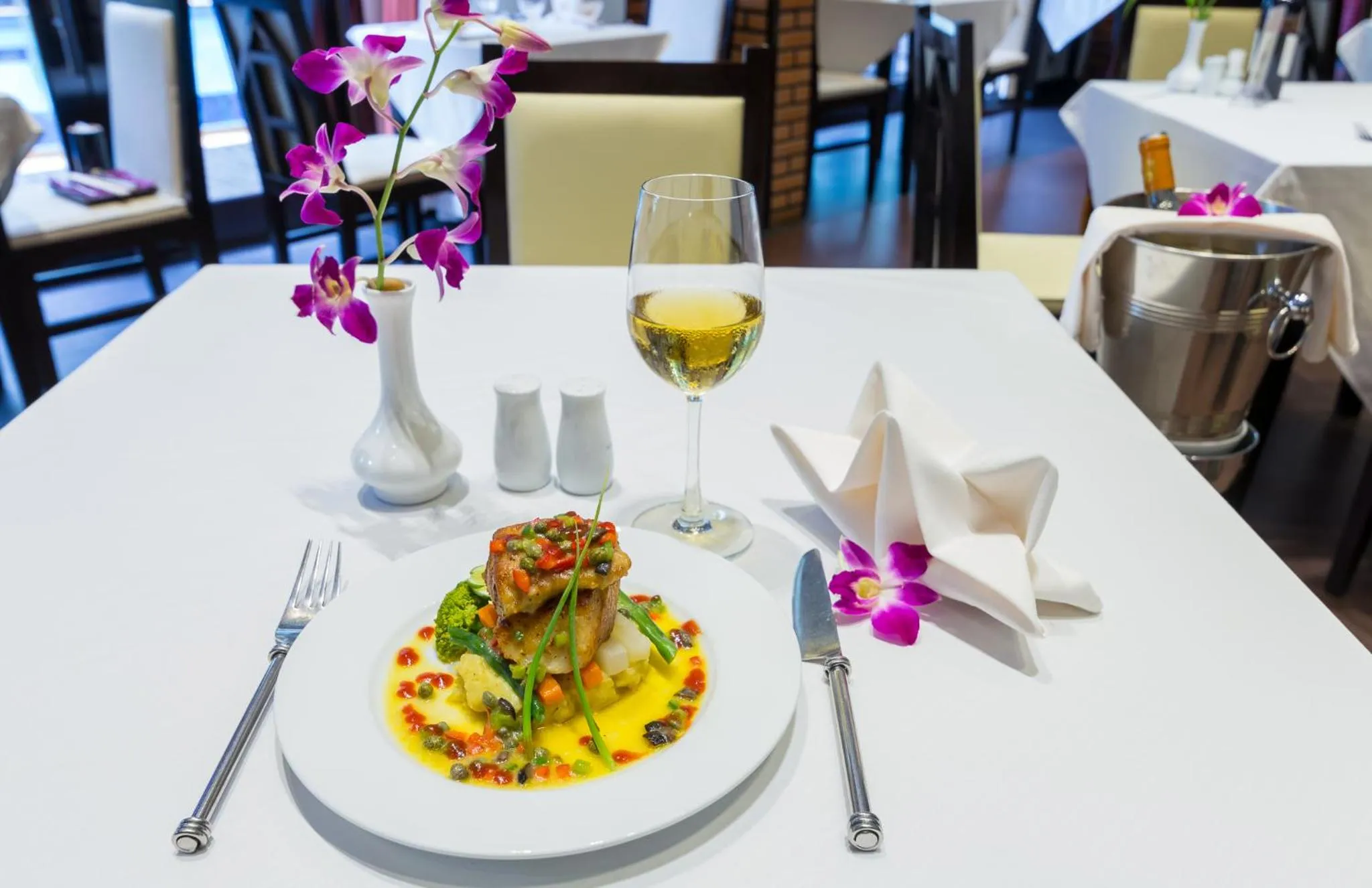 Restaurant/places to eat in Sokchea Angkor Hotel