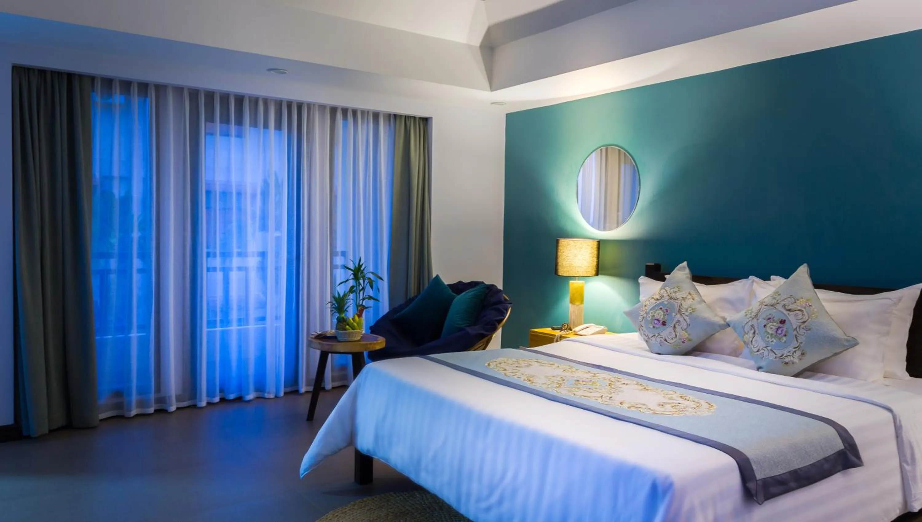 Bed in Sokchea Angkor Hotel