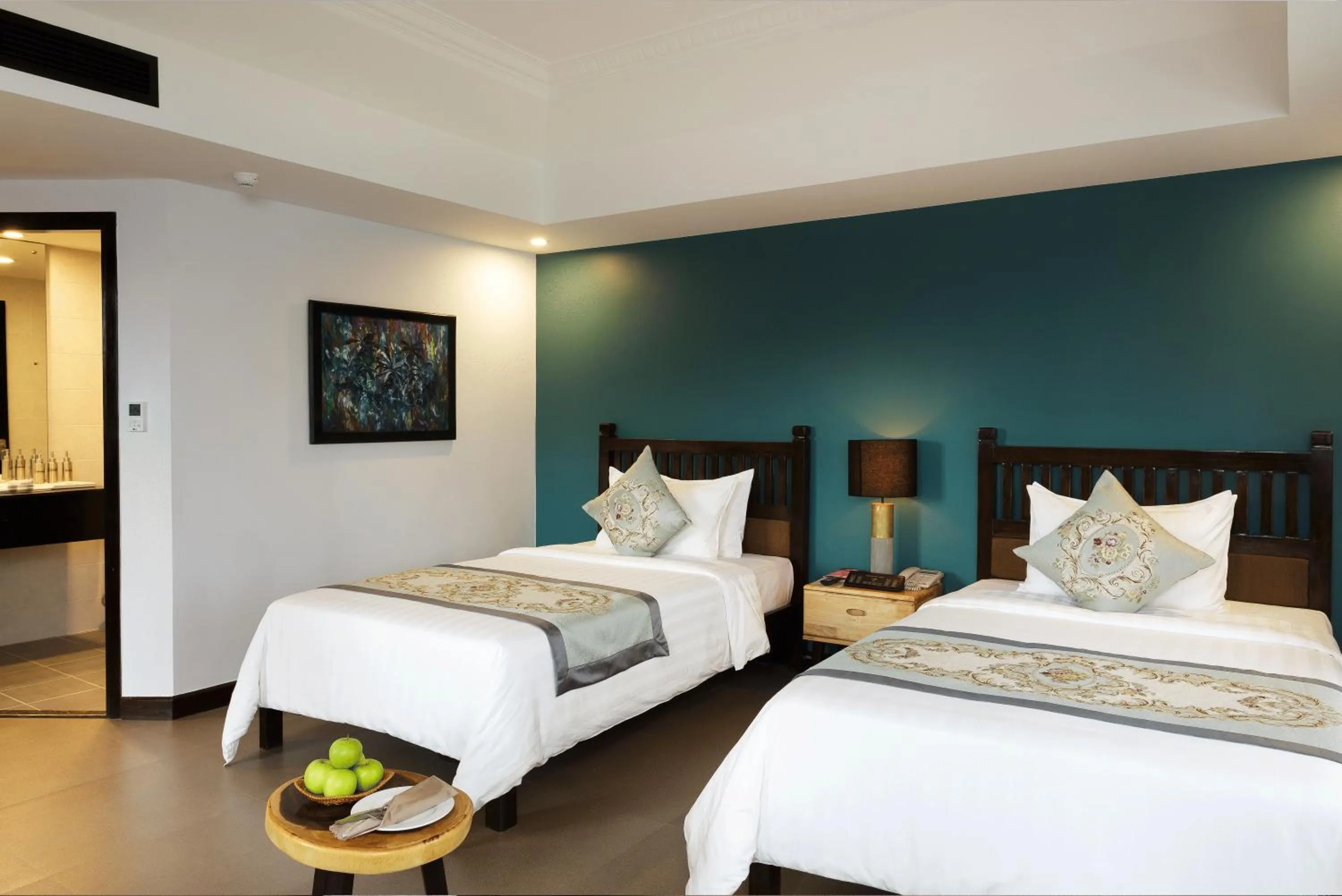 View (from property/room), Bed in Sokchea Angkor Hotel