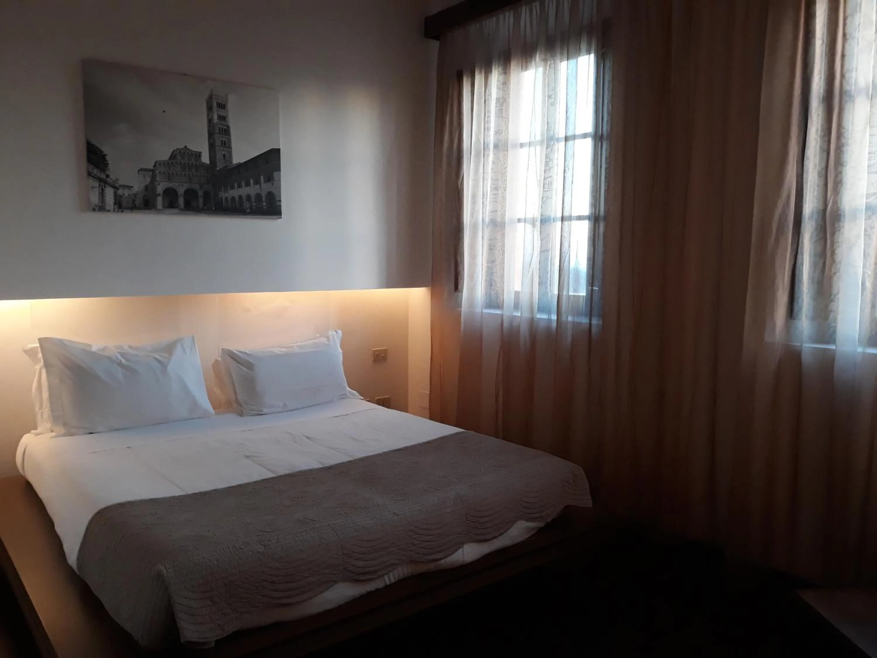 Landmark view, Bed in La Torre wine resort