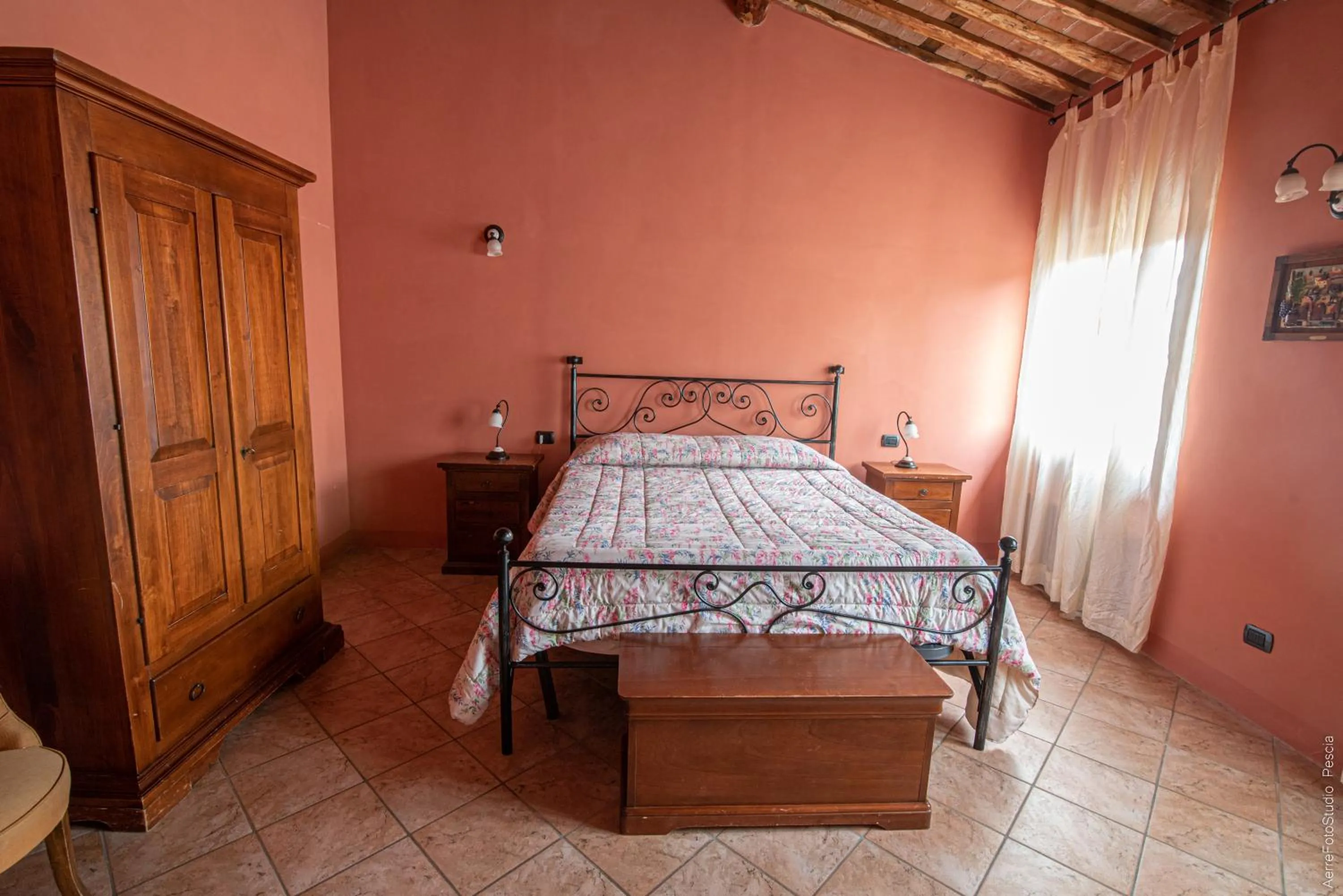 Bed in La Torre wine resort