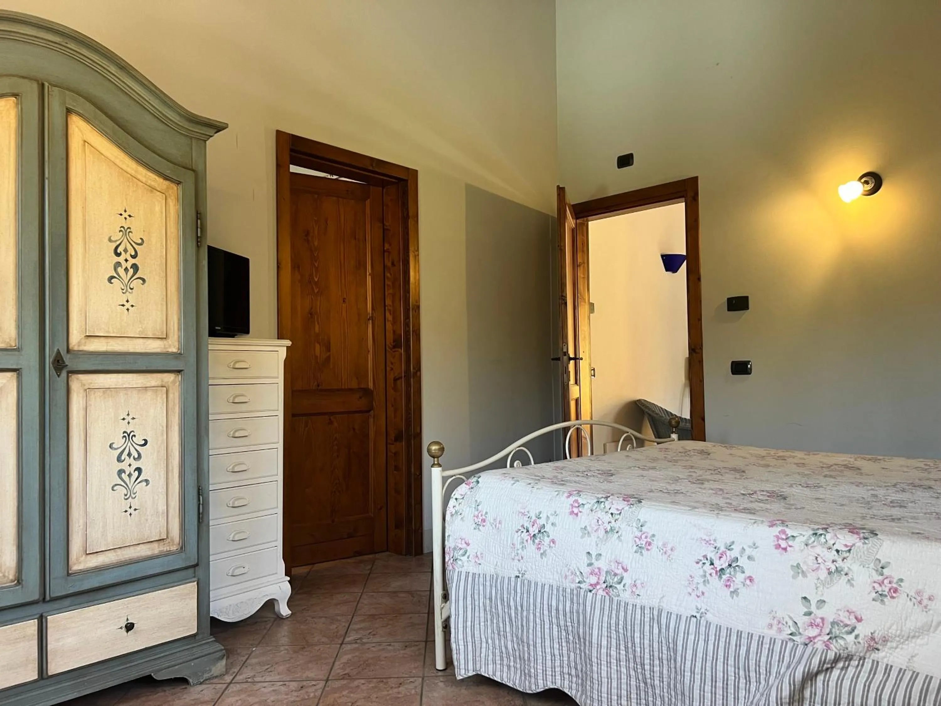 Bed in La Torre wine resort