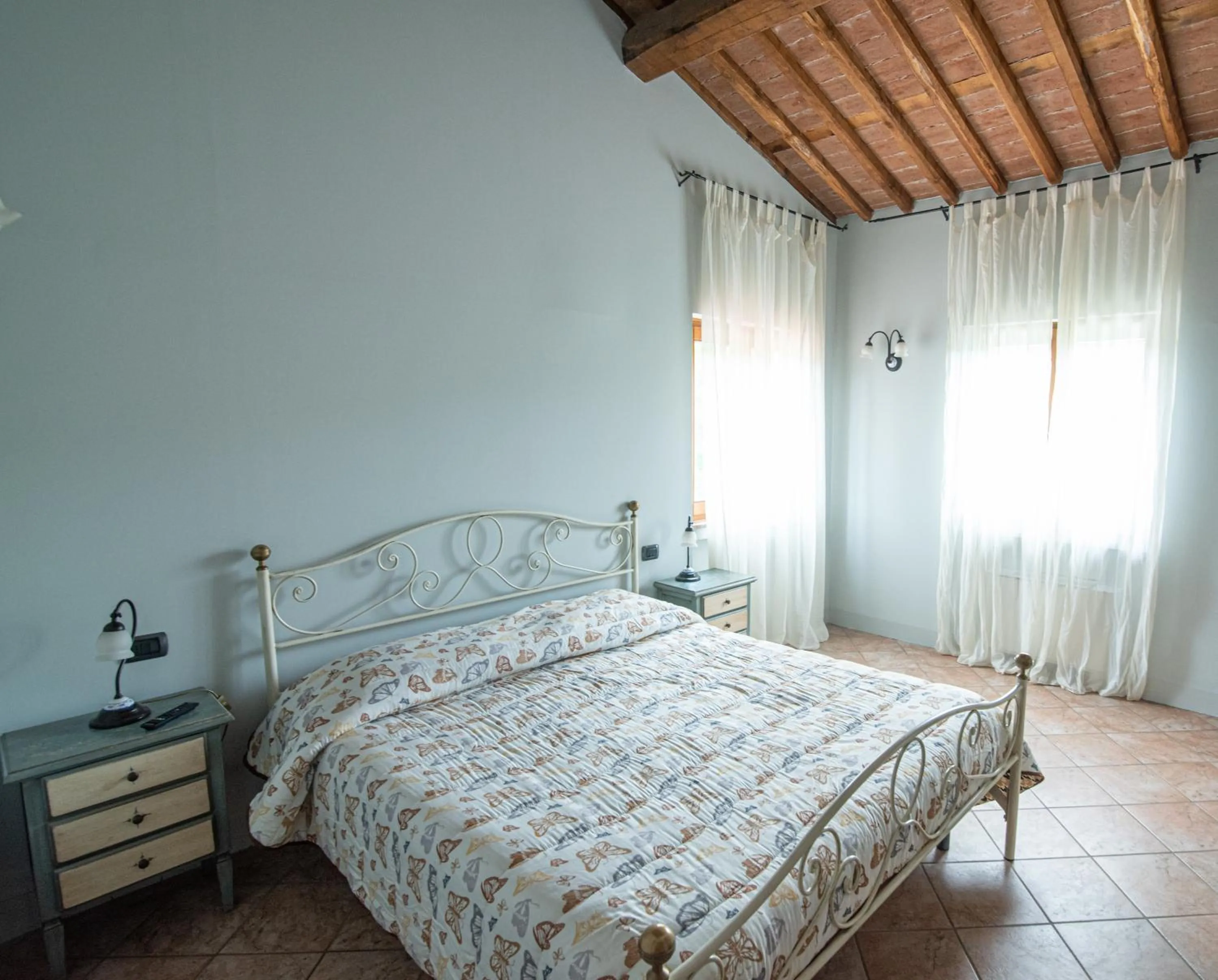 Bedroom, Bed in La Torre wine resort