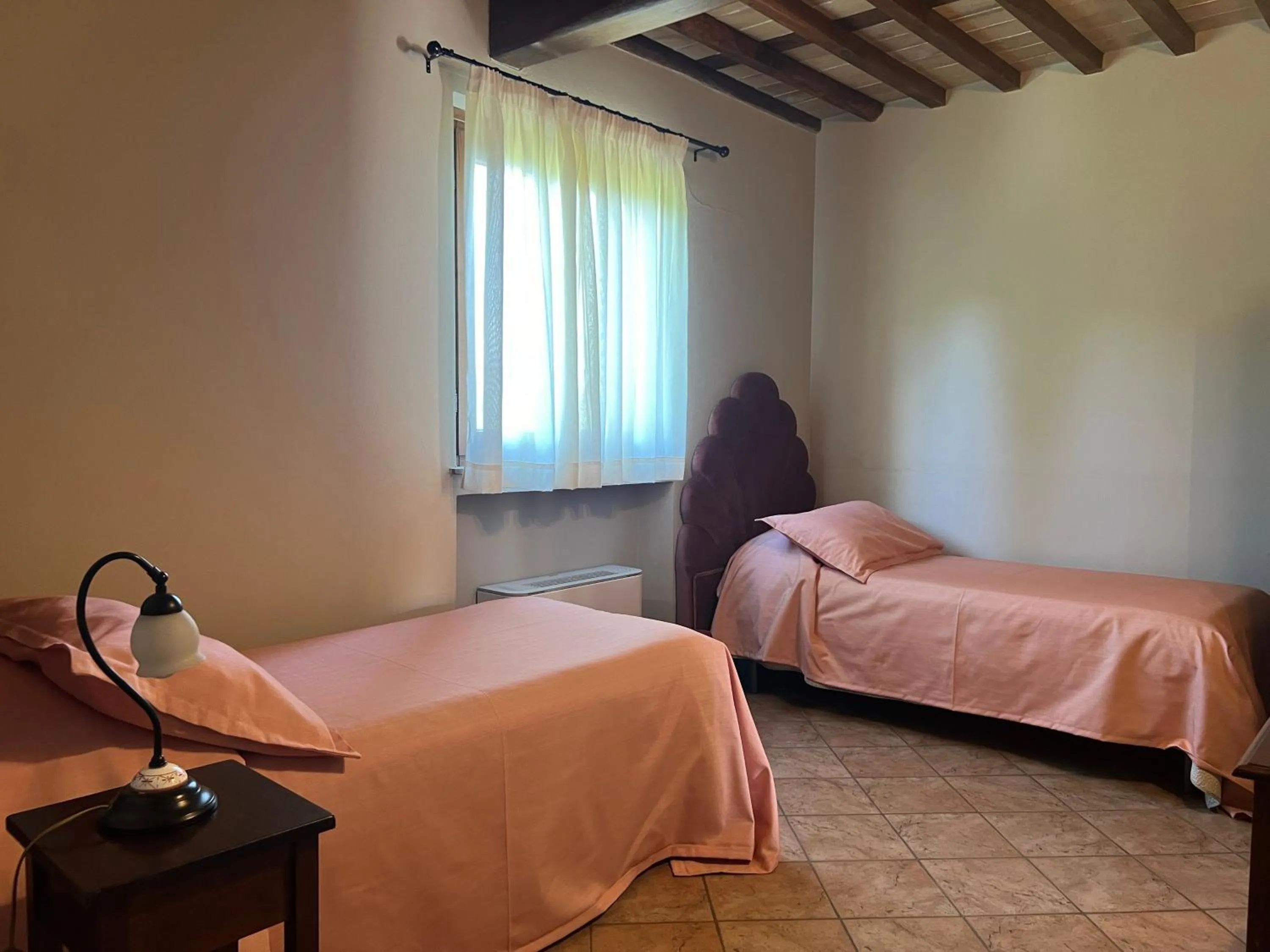 Bed in La Torre wine resort