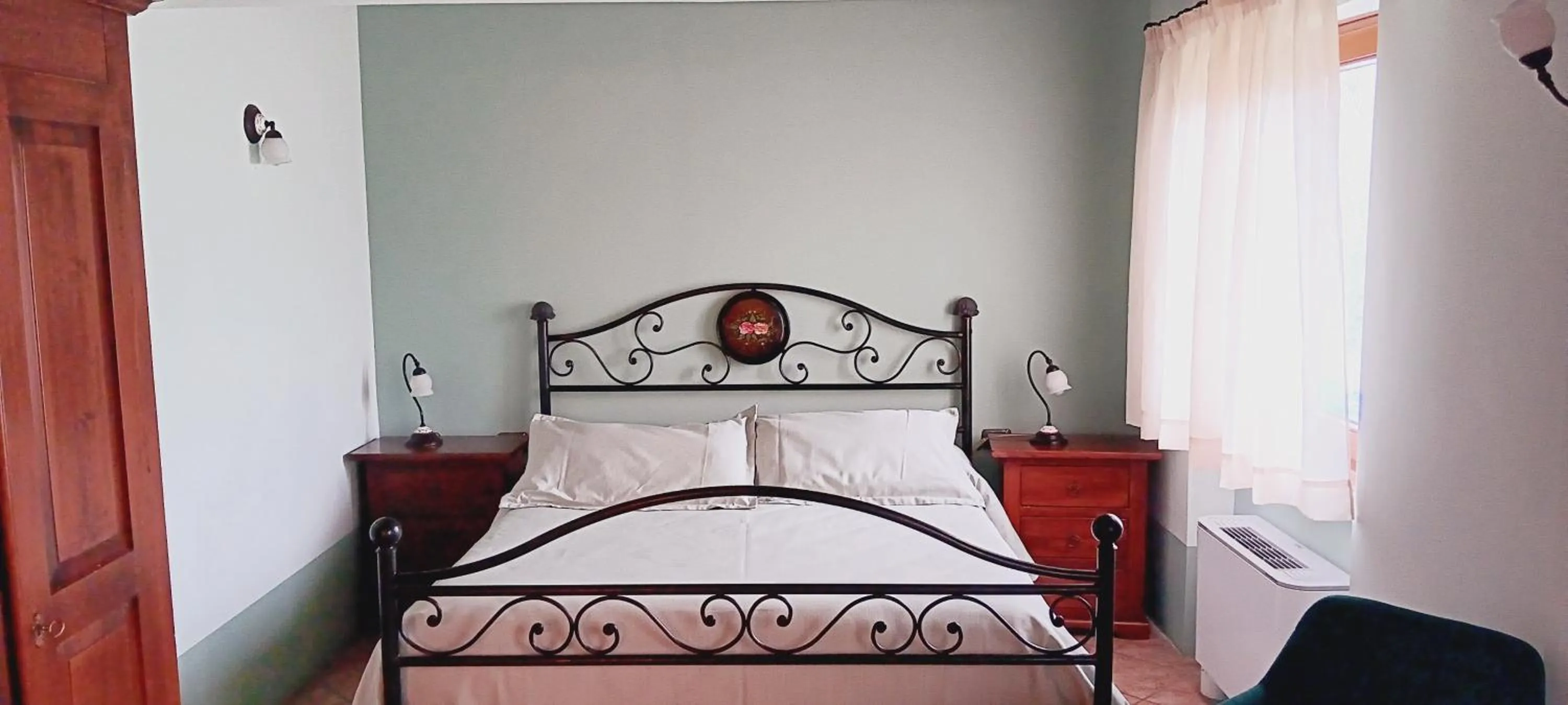 Bed in La Torre wine resort