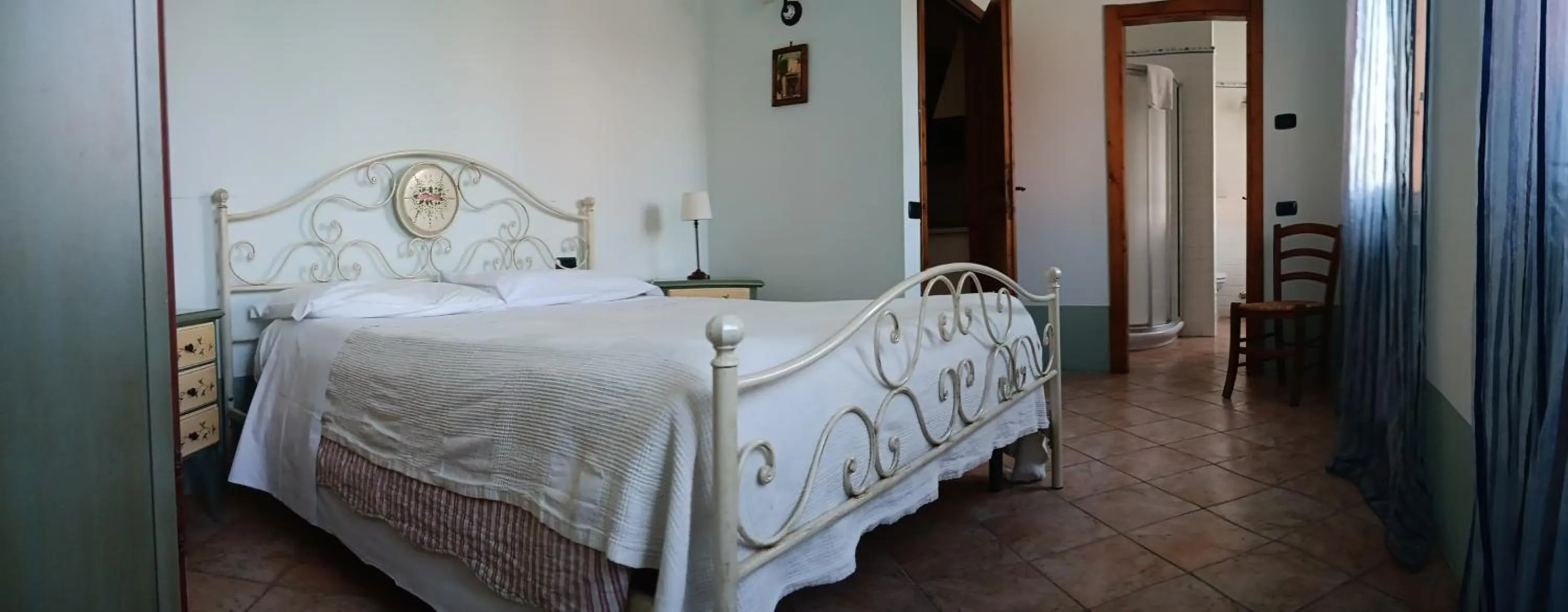 Bed in La Torre wine resort