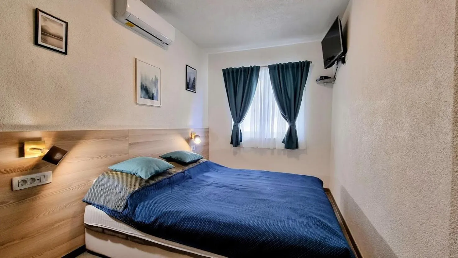 Bed in Dorijini Dvori