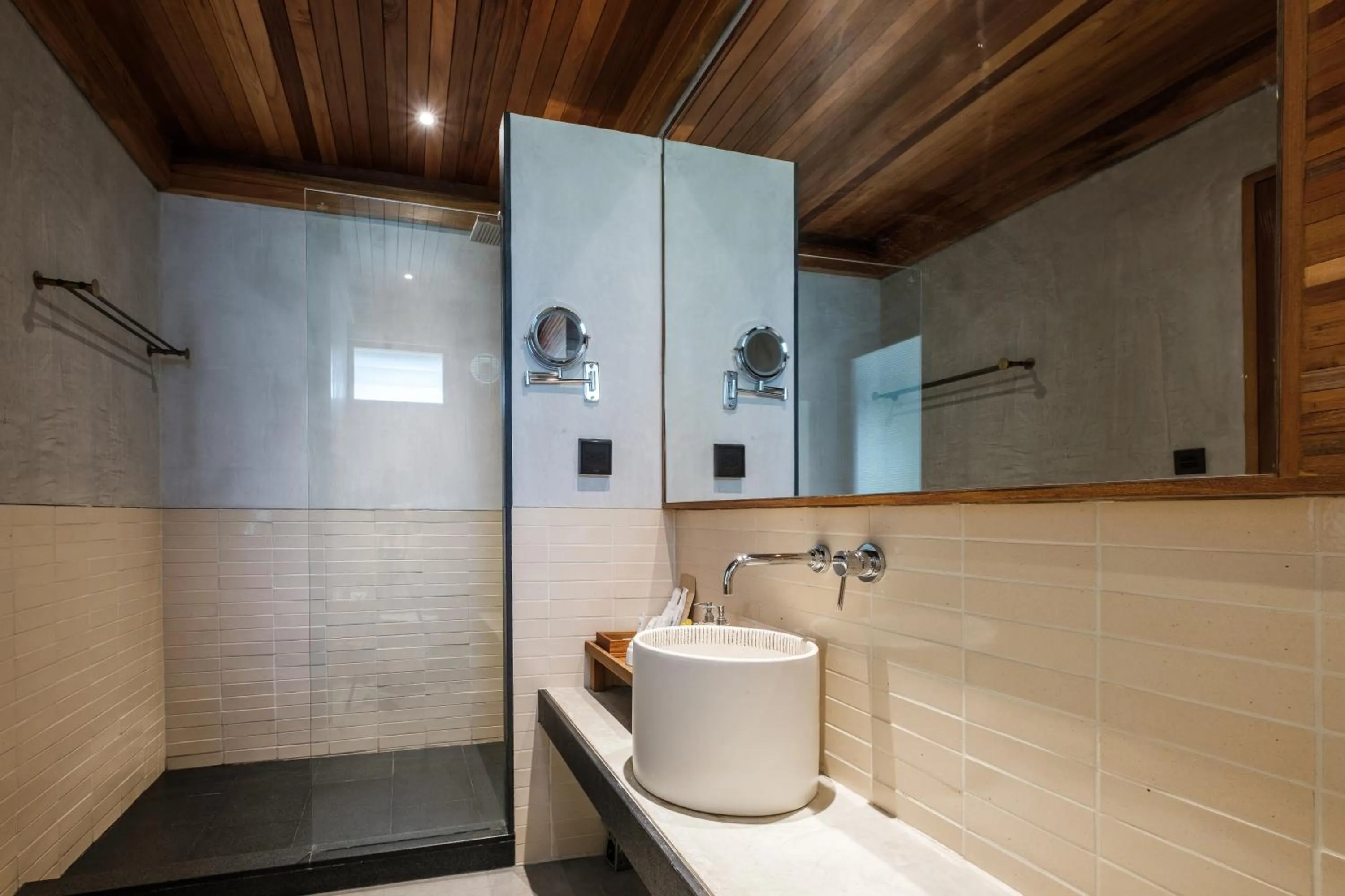 Bathroom in Banana Fan Sea Resort