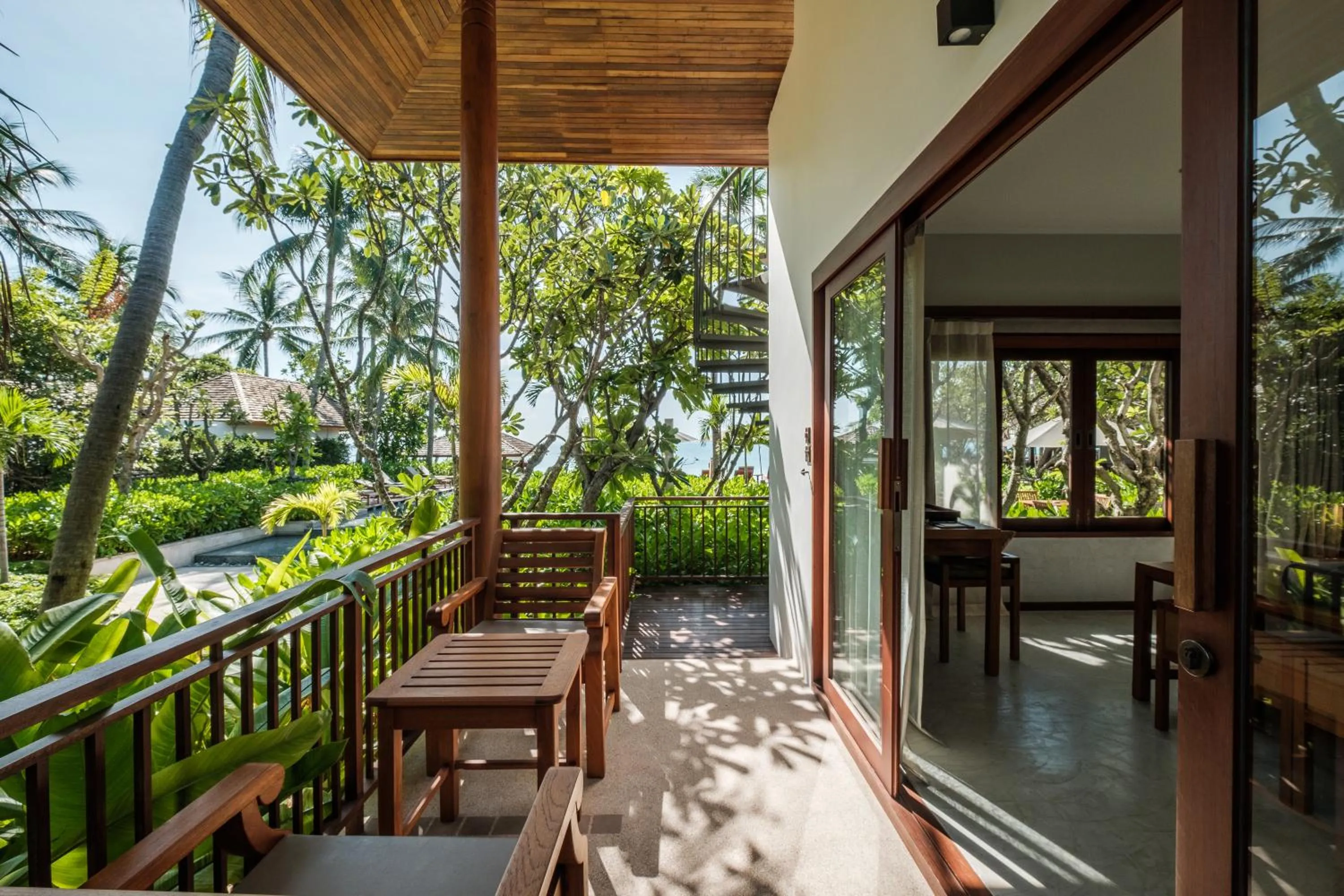 Patio in Banana Fan Sea Resort