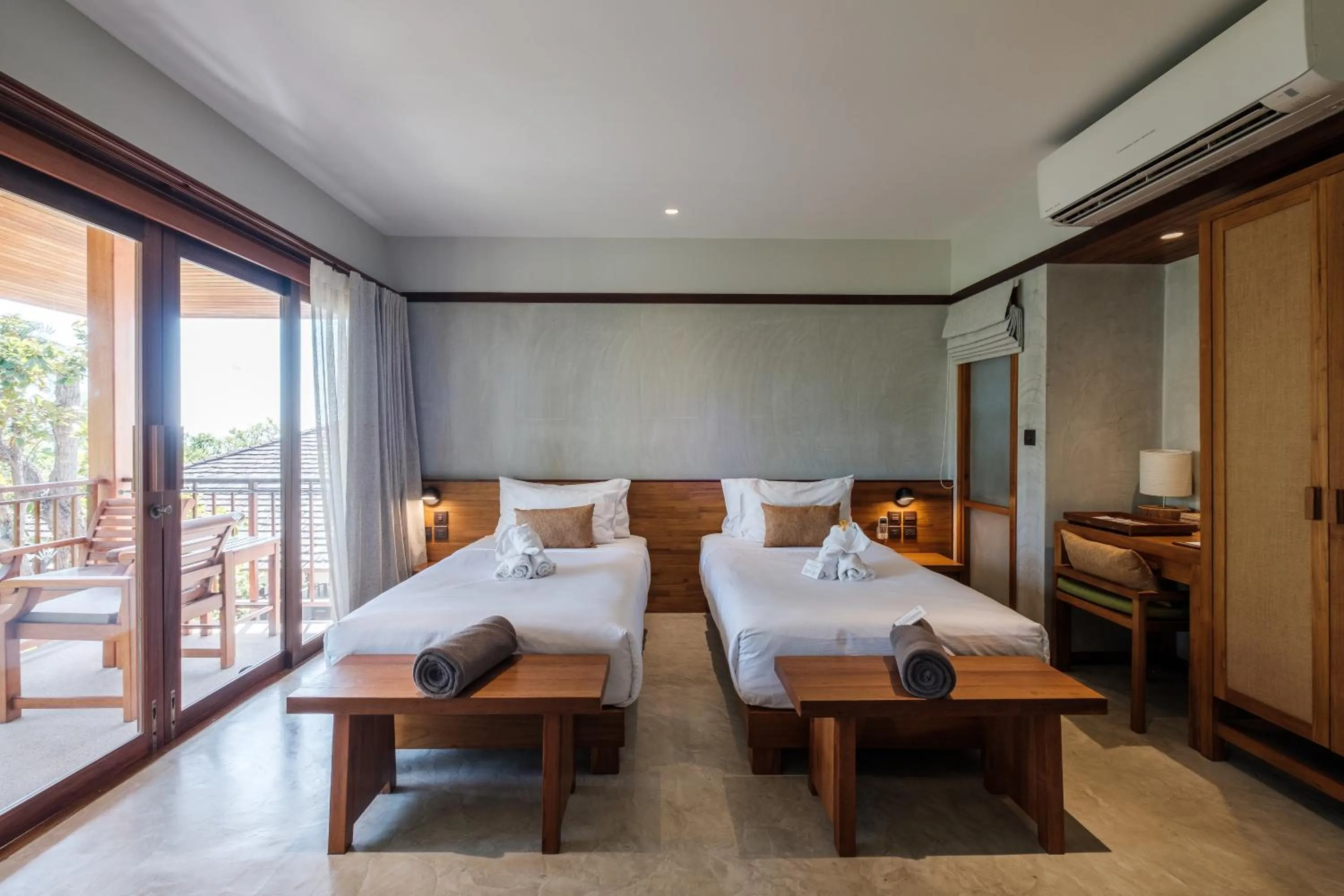 Bed in Banana Fan Sea Resort