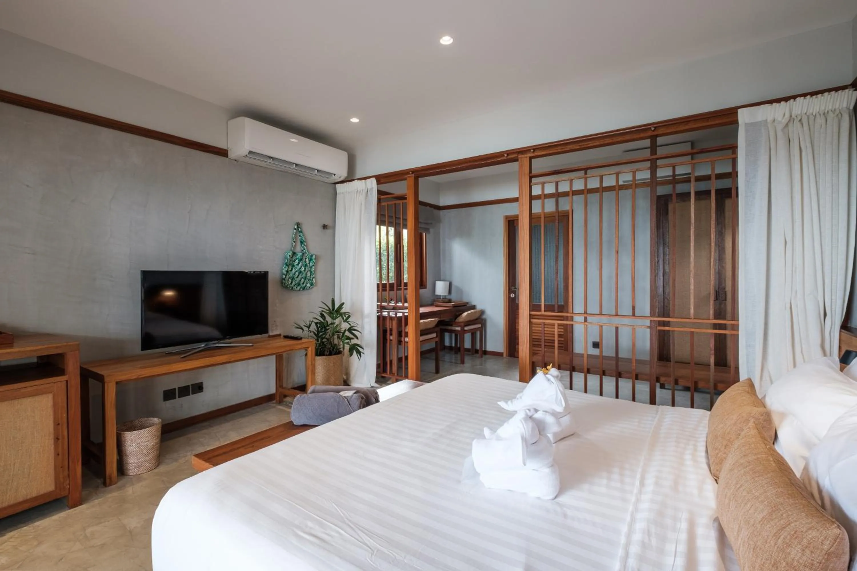 Bed in Banana Fan Sea Resort