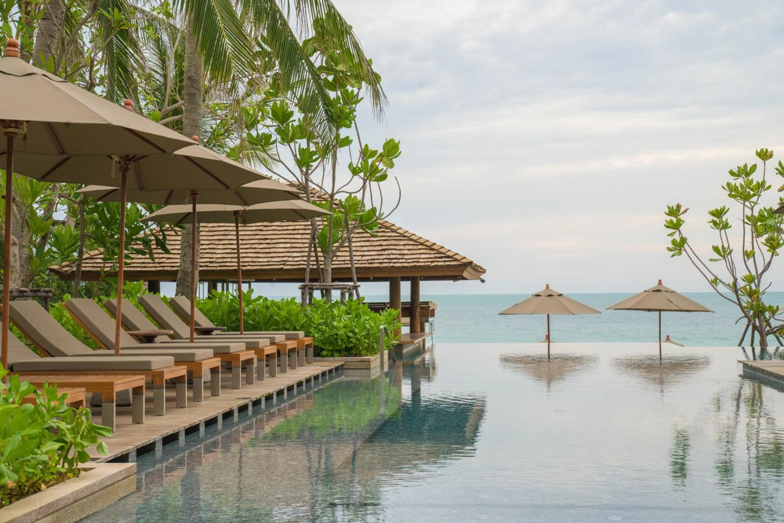 Swimming pool in Banana Fan Sea Resort