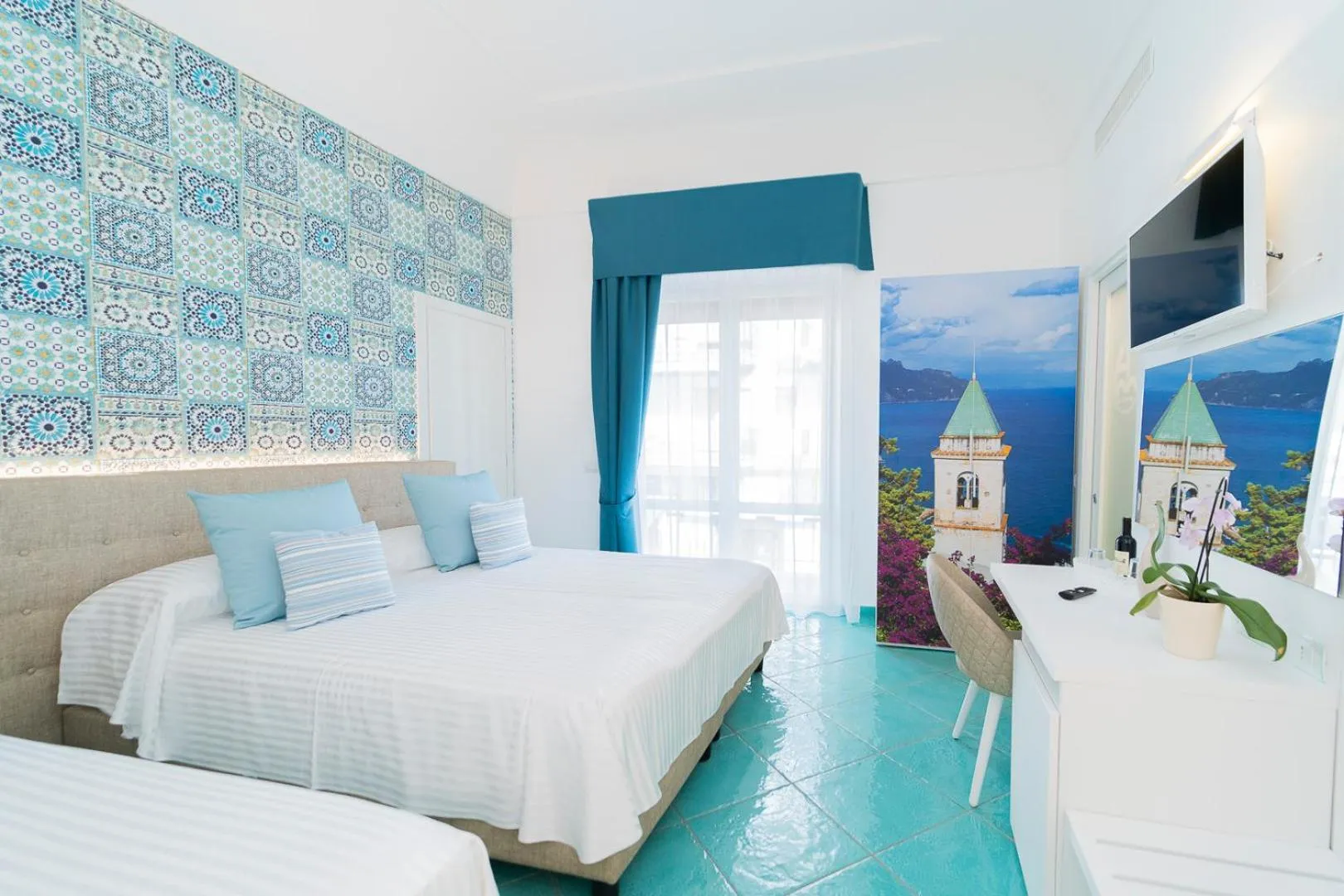 Bed in Hotel Miramare