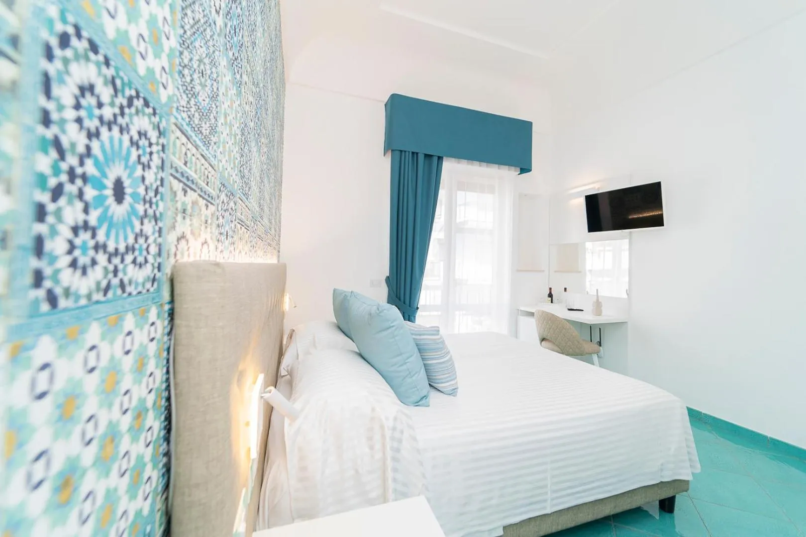 Bed in Hotel Miramare