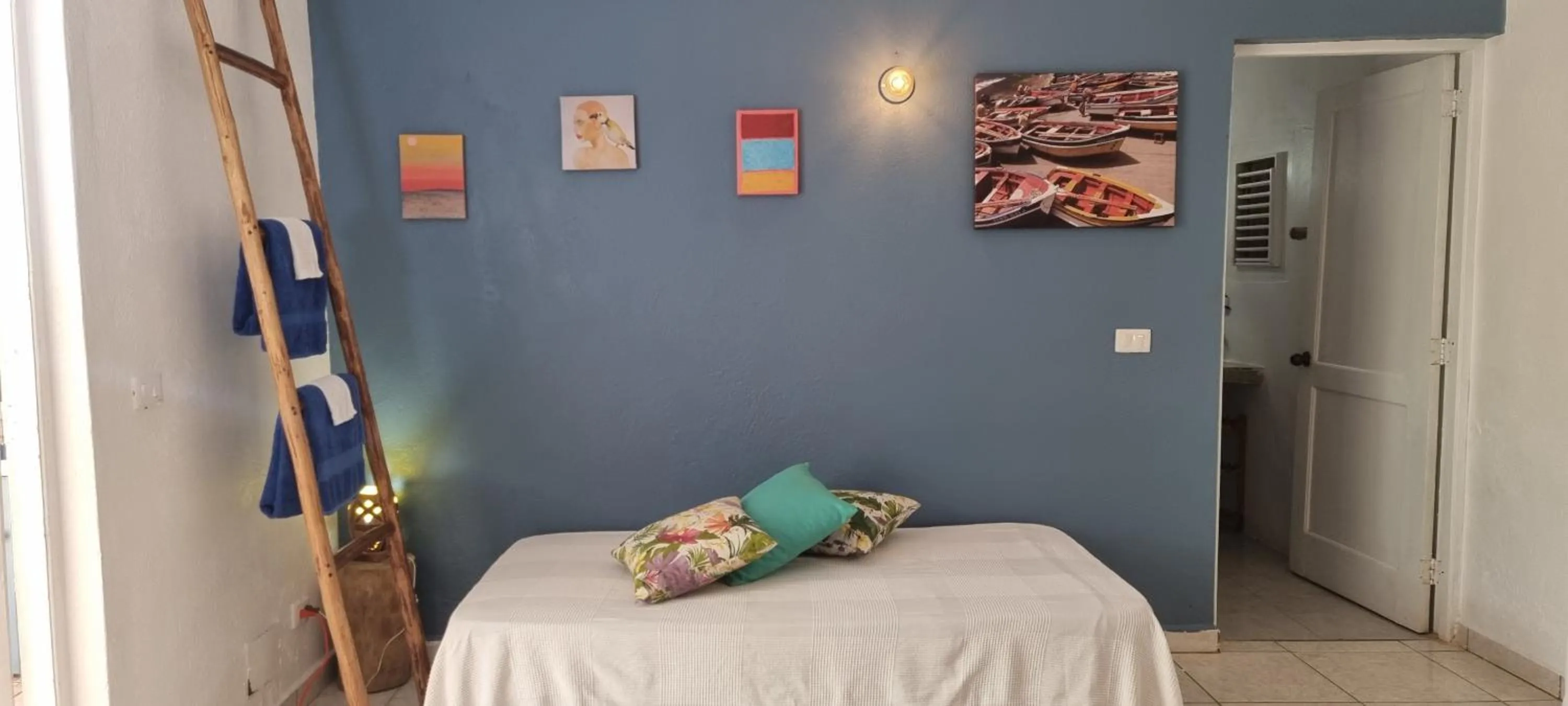 Photo of the whole room, Bed in Le BDM PLAYITA