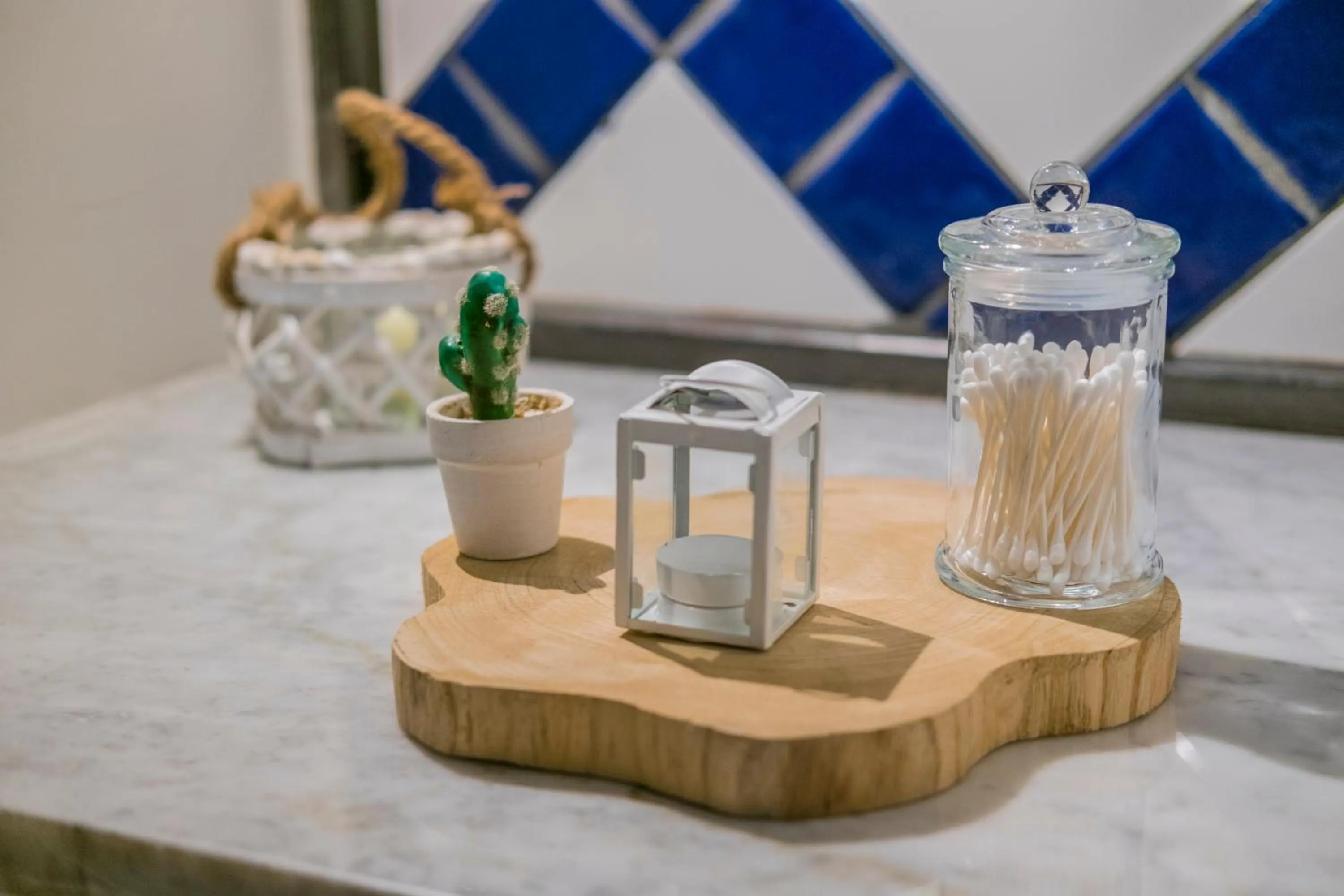 Decorative detail in Per Amor Duomo