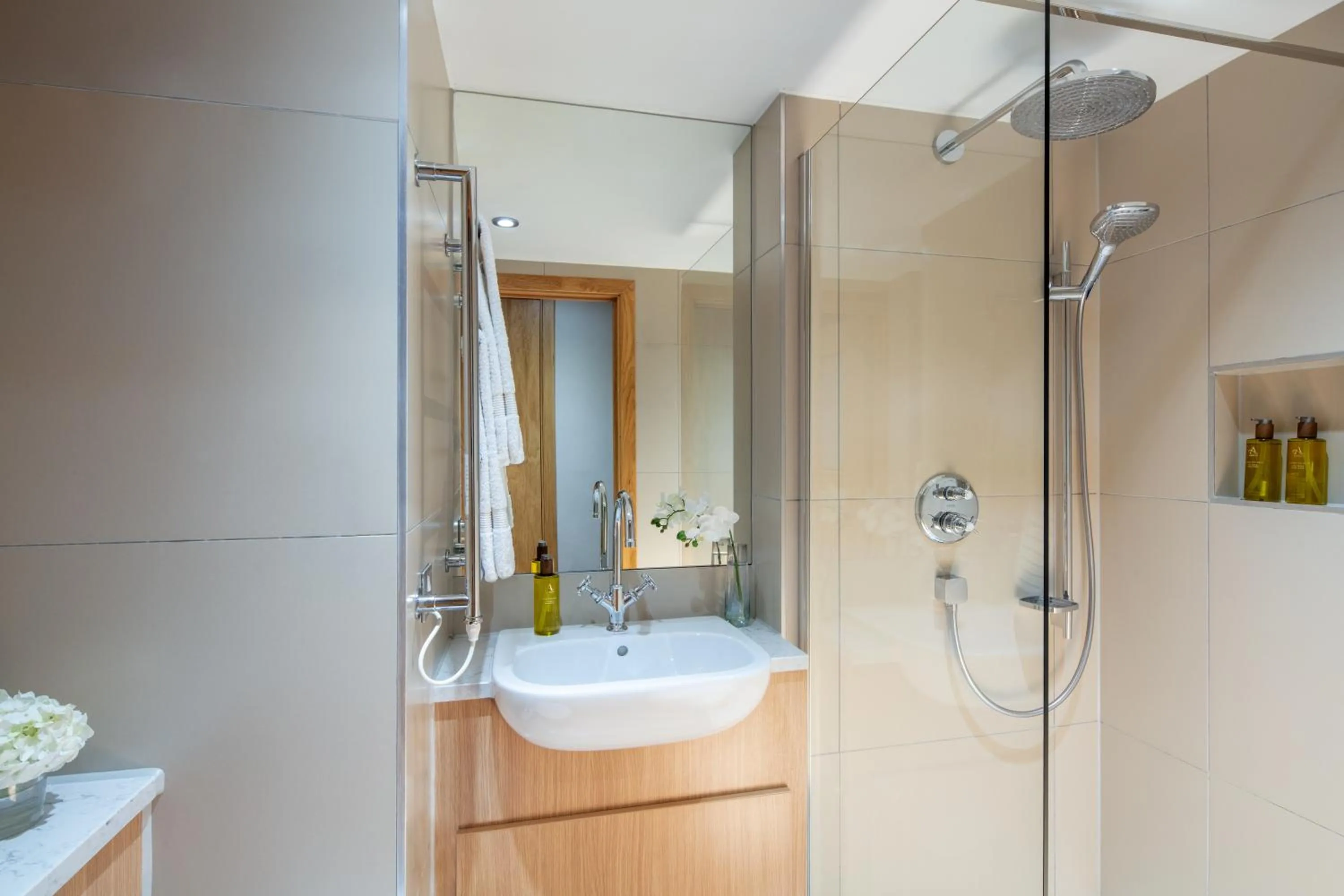 Shower in The Scholar