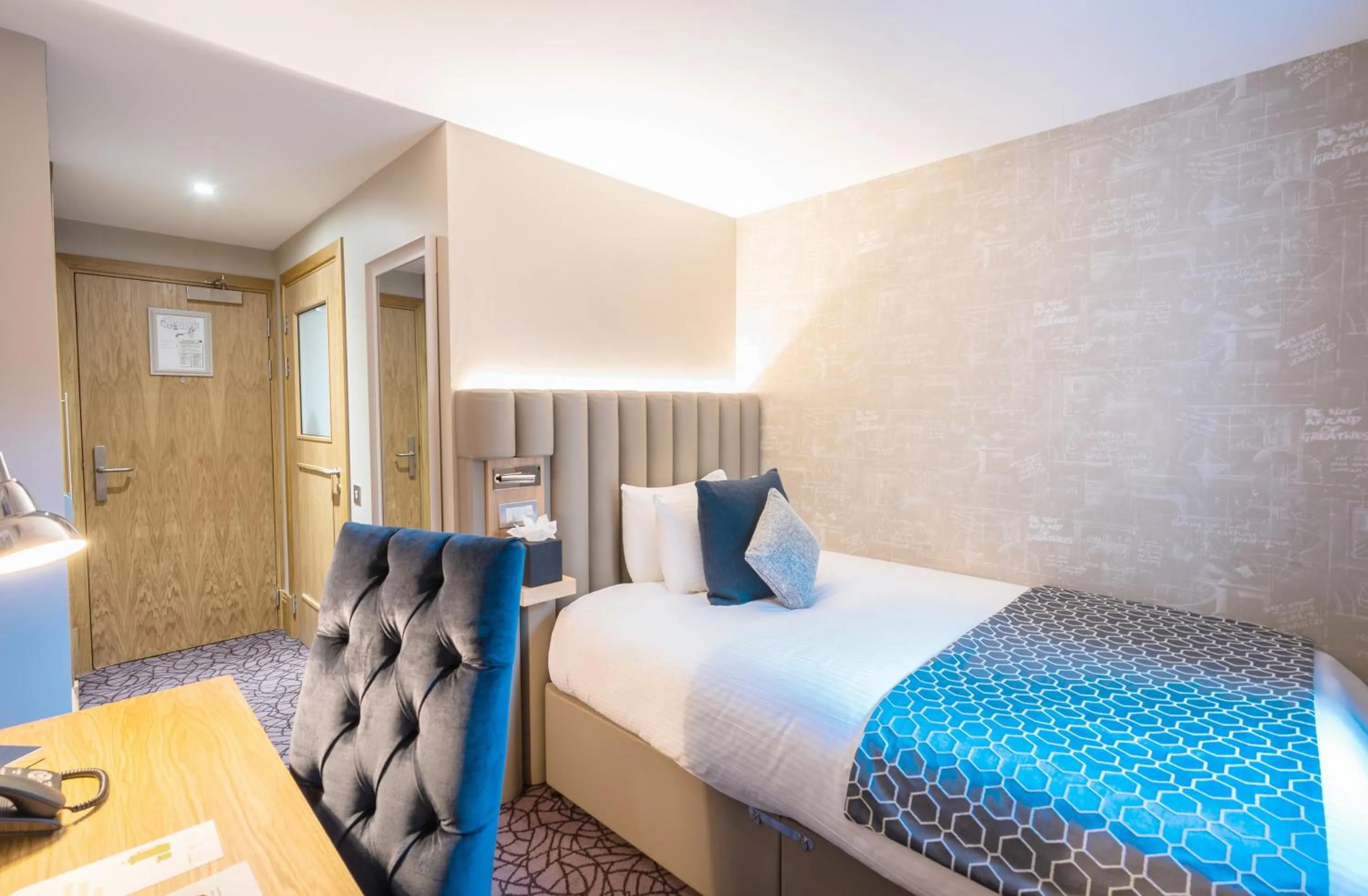 Bedroom, Bed in The Scholar