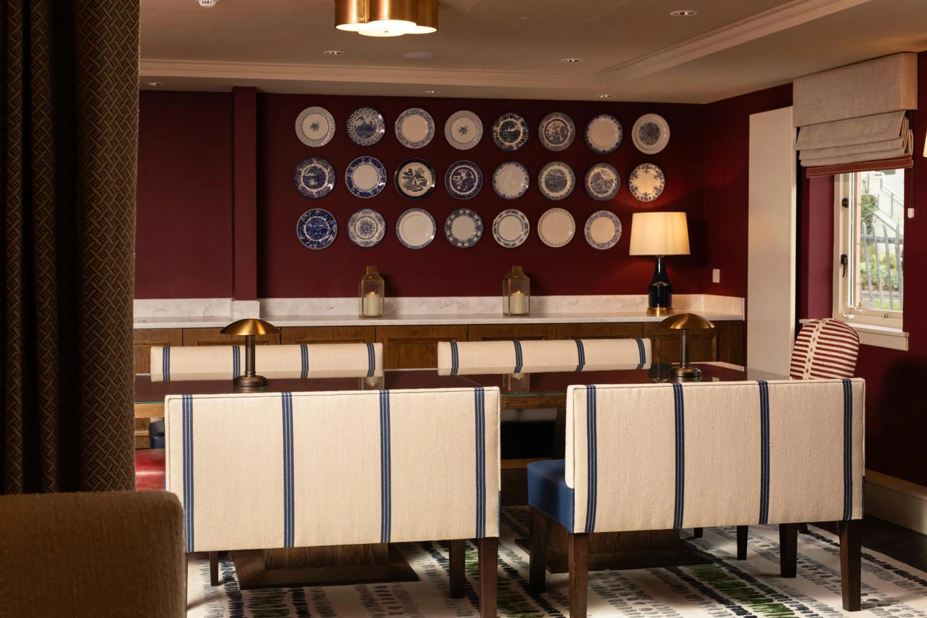 Restaurant/places to eat in The Scholar