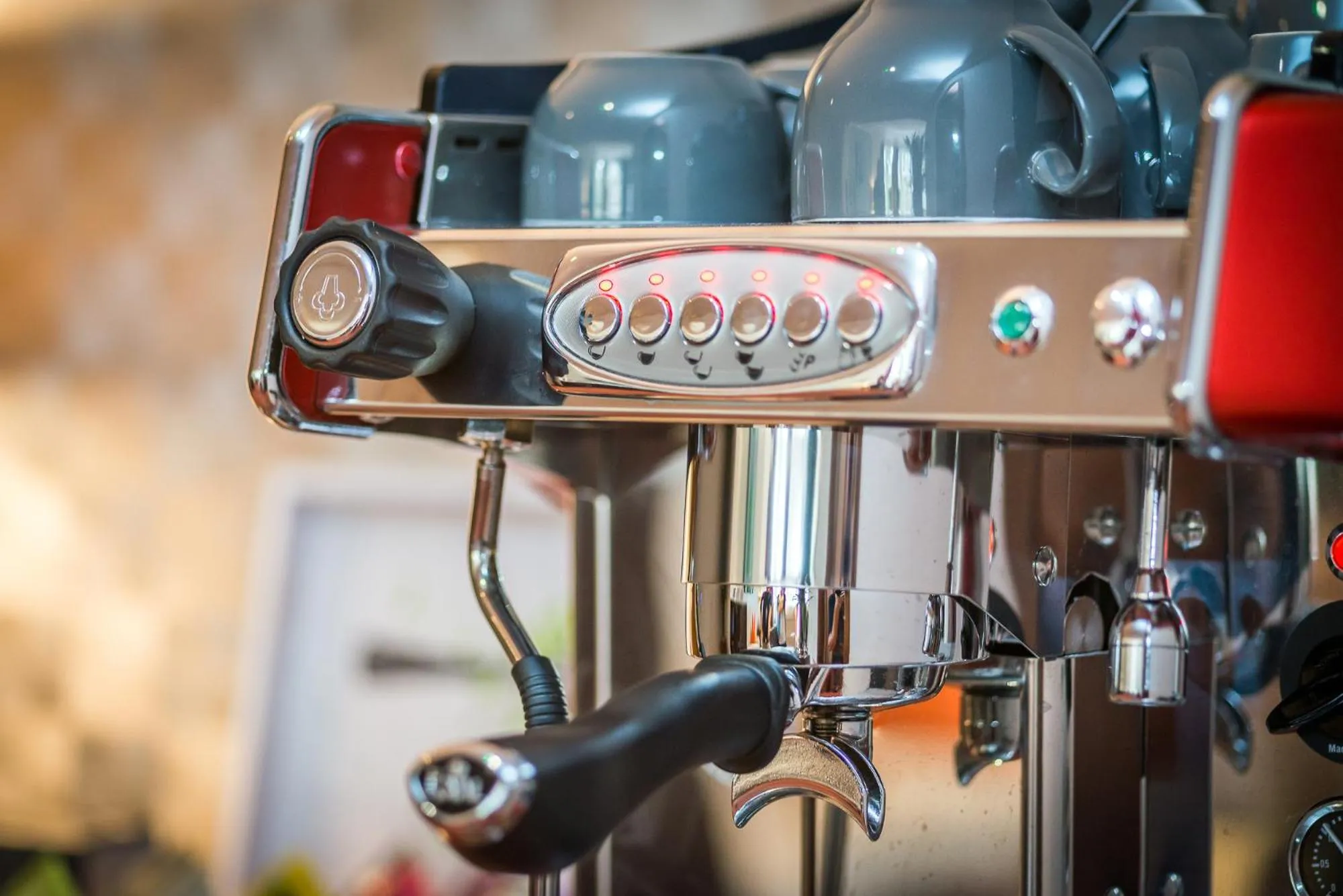 Lounge or bar in The Scholar