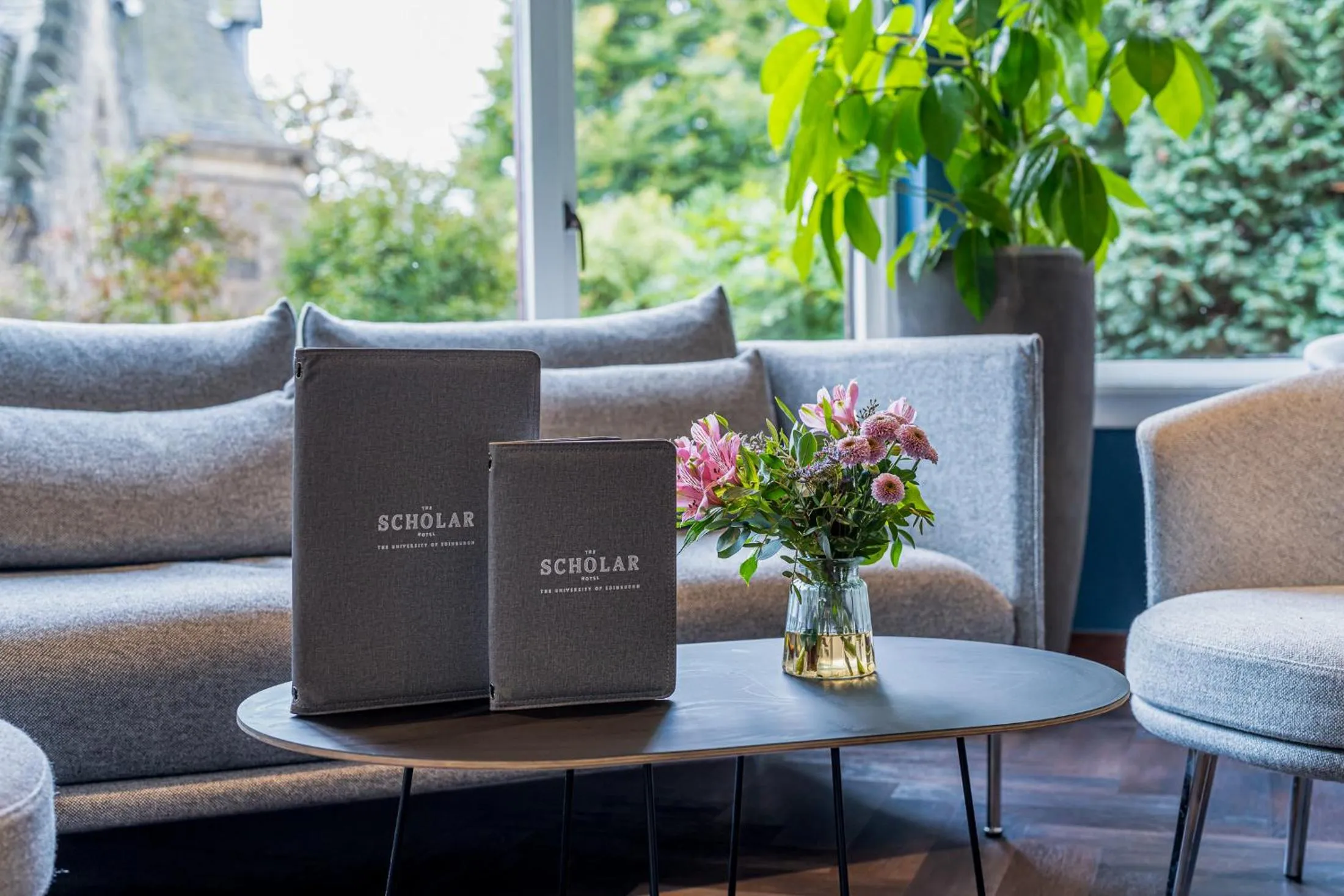 Lounge or bar in The Scholar