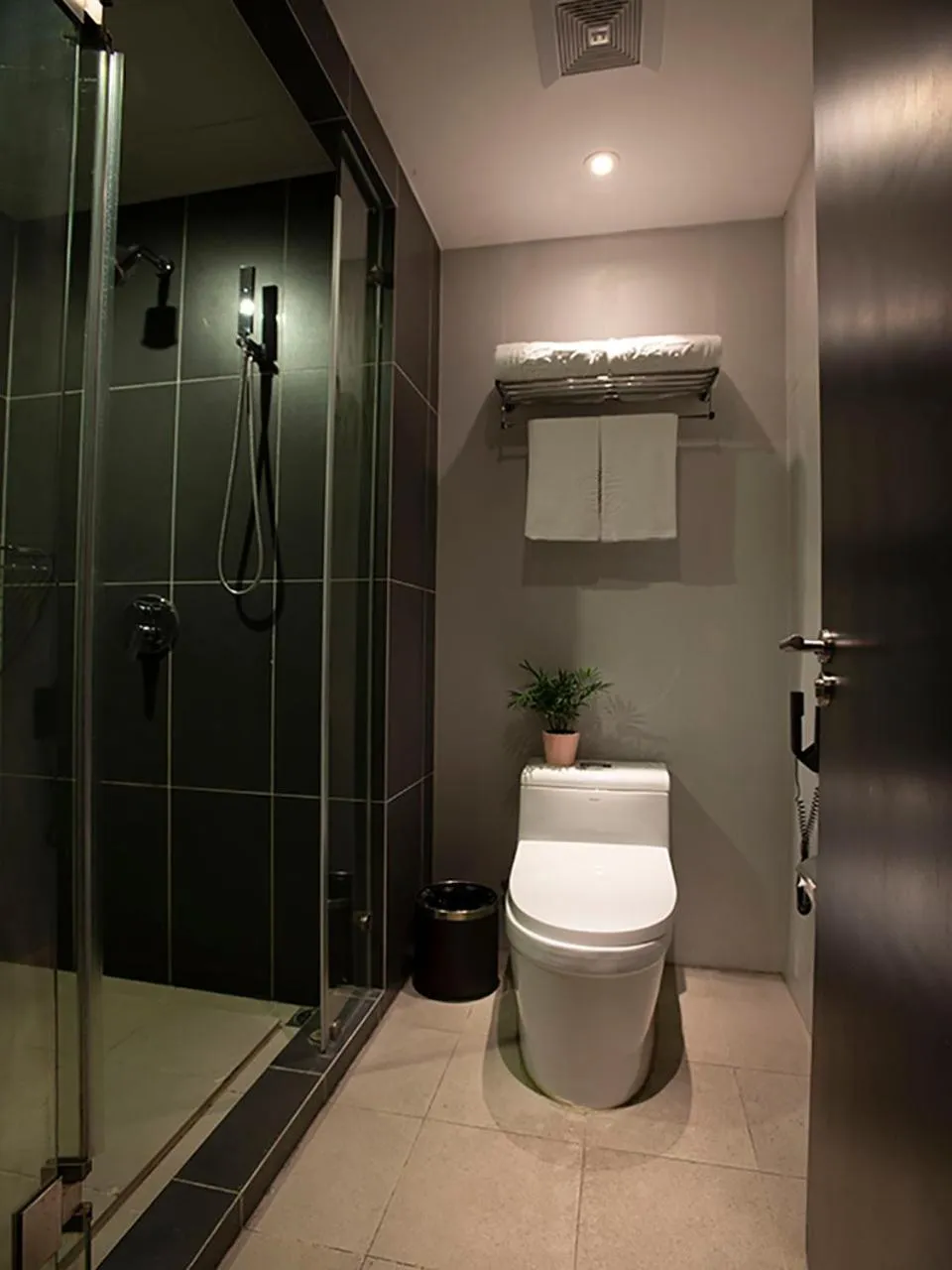 SHANGHAI-DECO Hotel-Free shuttle bus from Pudong Airport and Disneyland