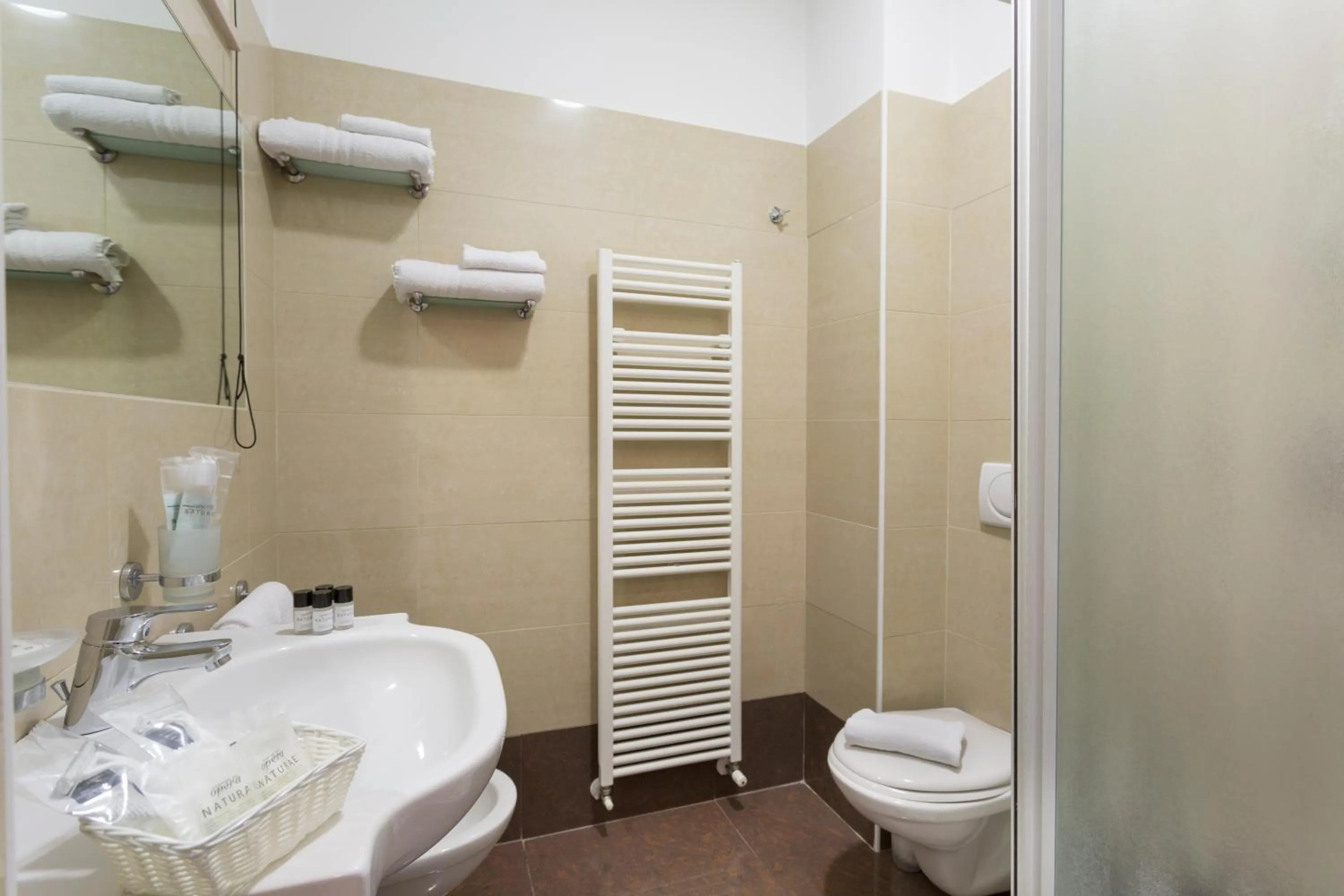 Bathroom in Hotel Calypso- Rimini Marina Centro