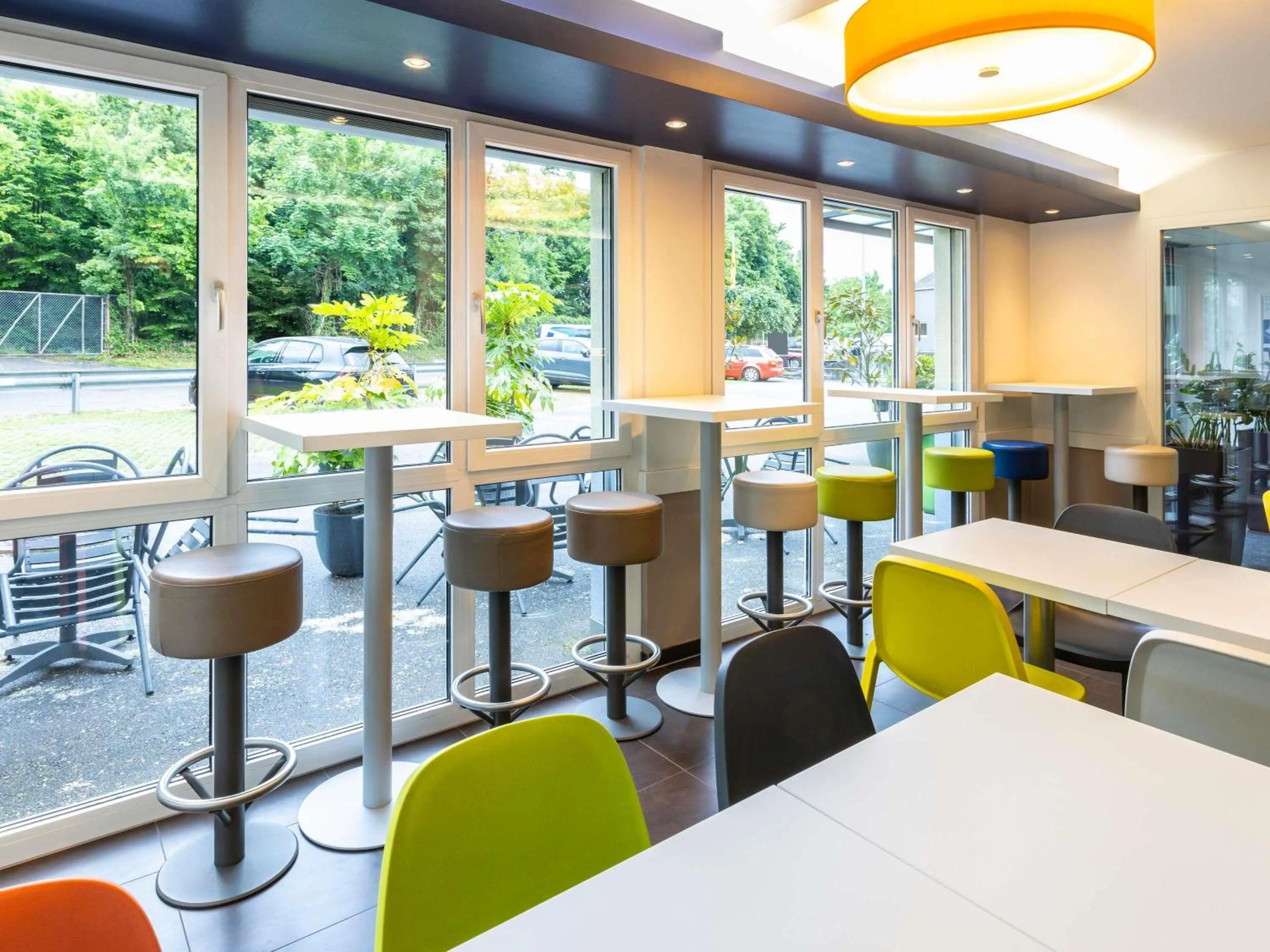 Breakfast in ibis budget Basel Pratteln