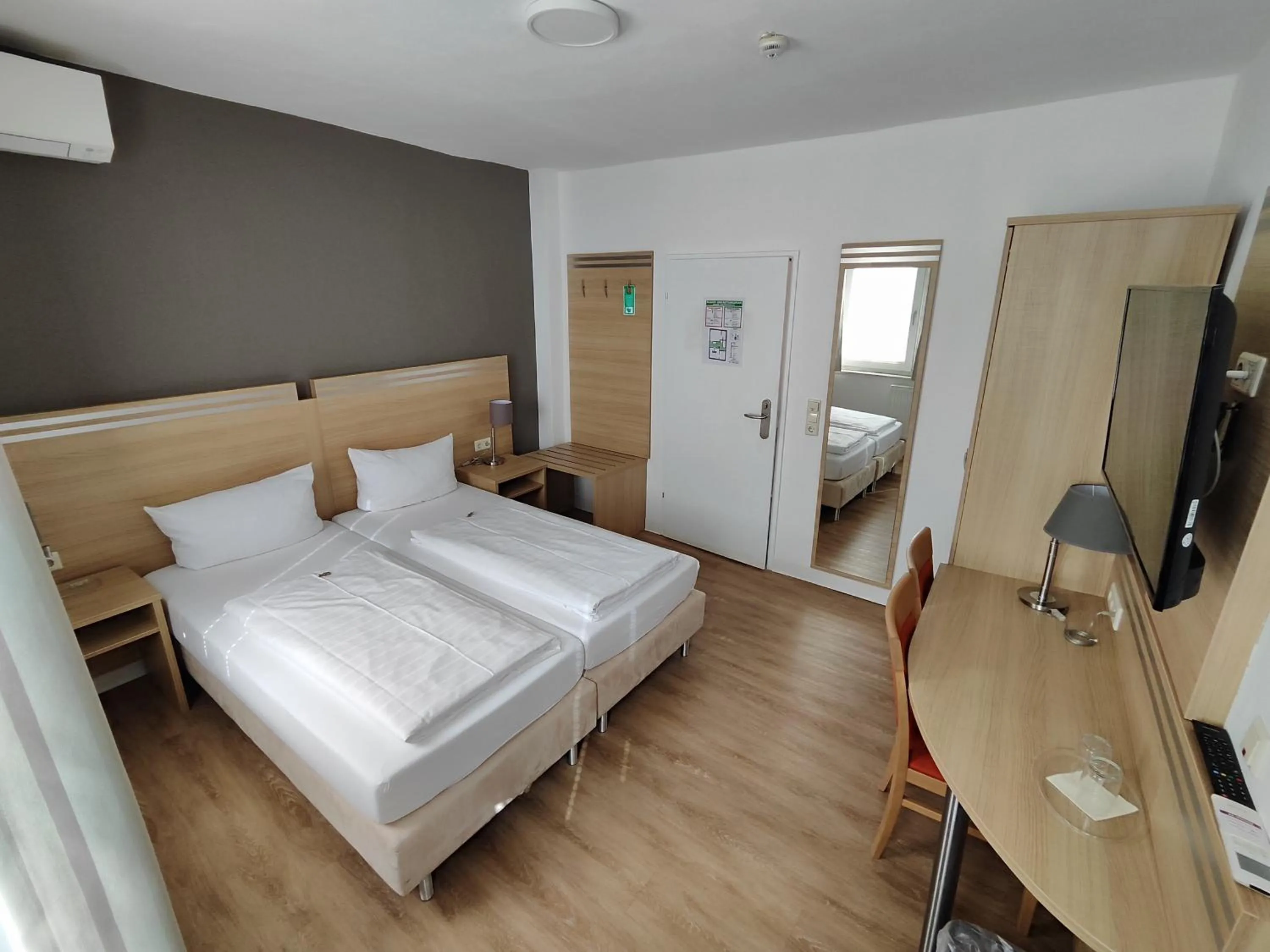 Bed in Hotel Altes Weinhaus