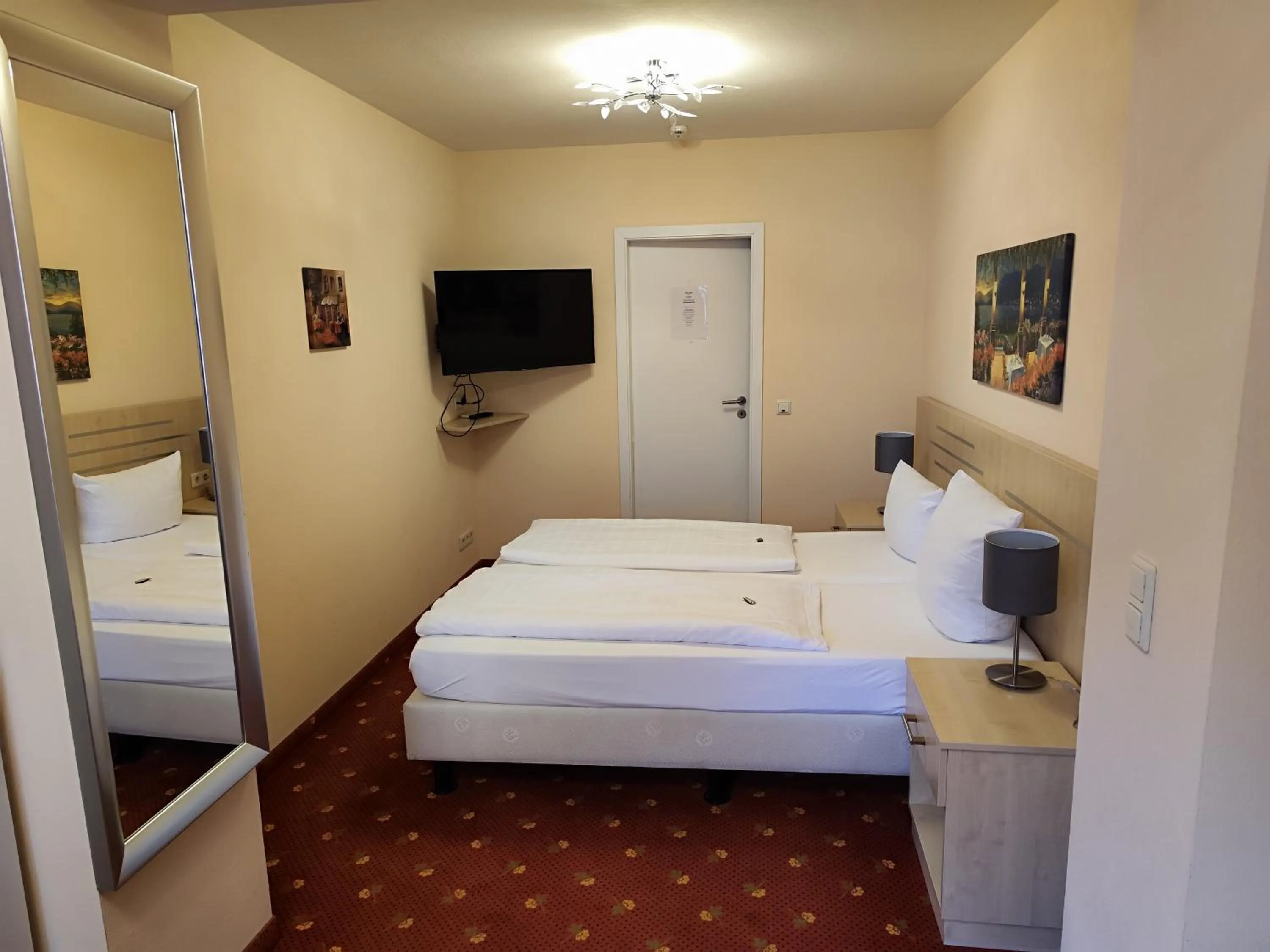 Bed in Hotel Altes Weinhaus