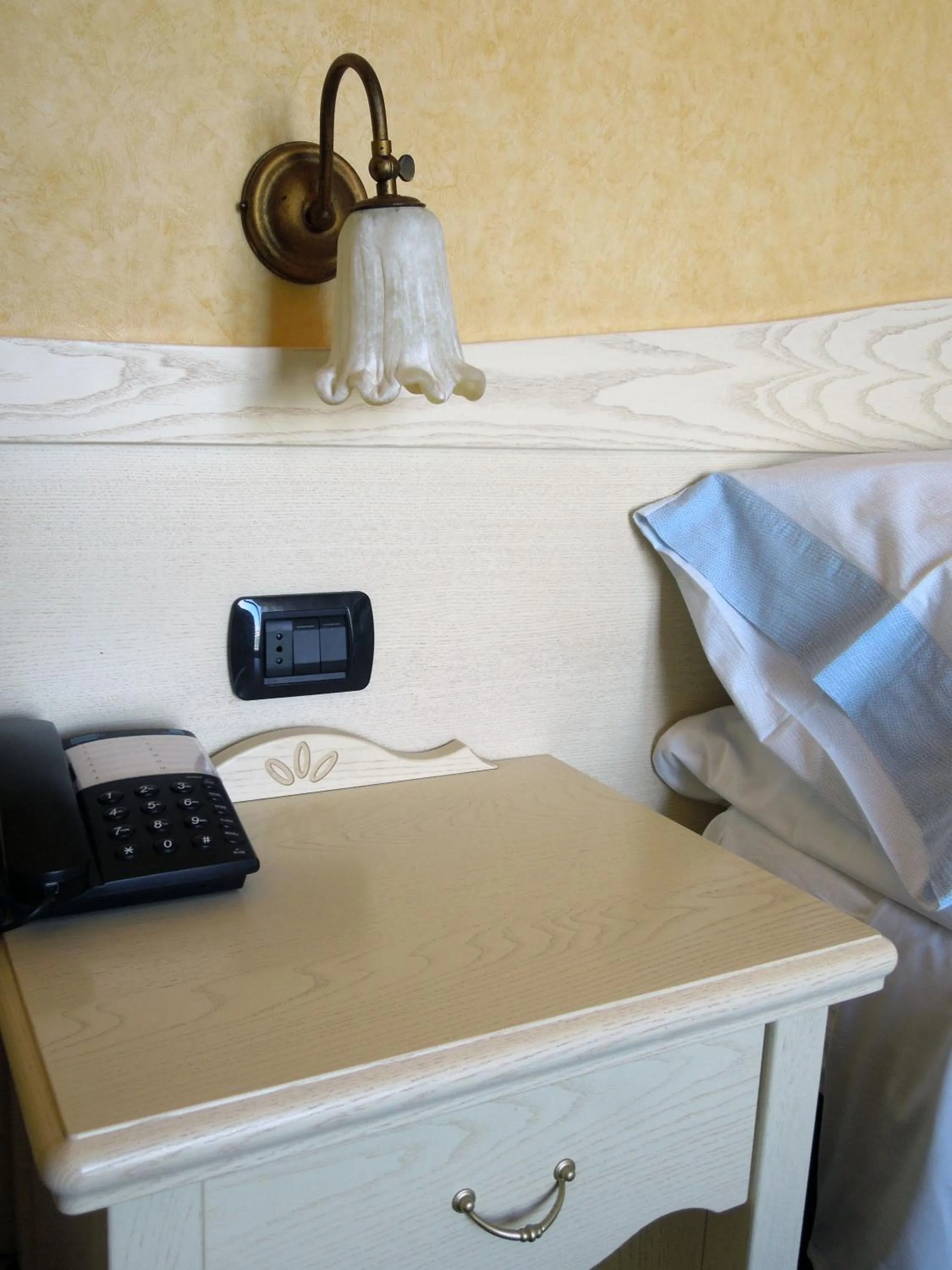 Decorative detail in Hotel Mondial