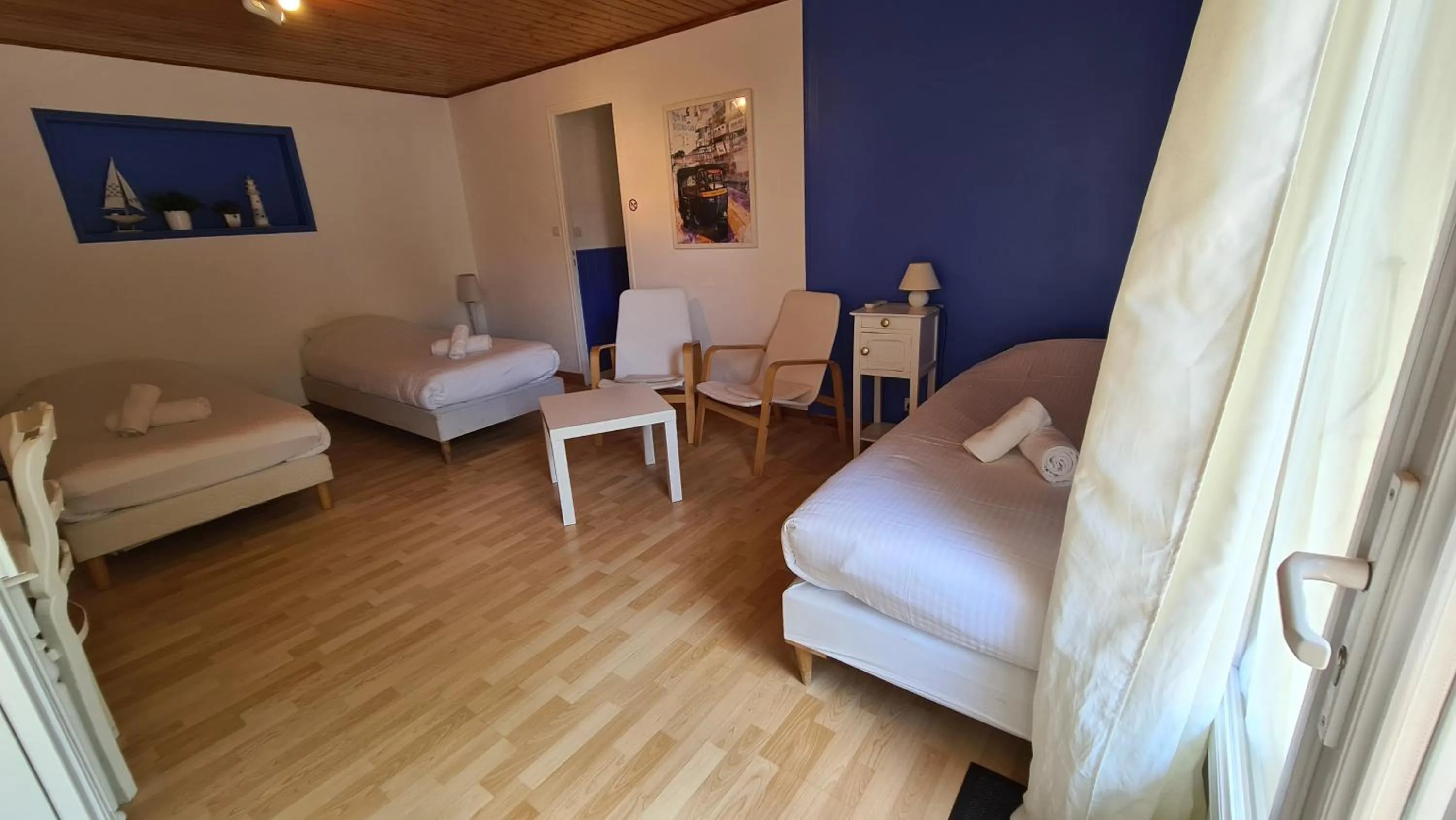 children in Hotel Les Vieux Acacias