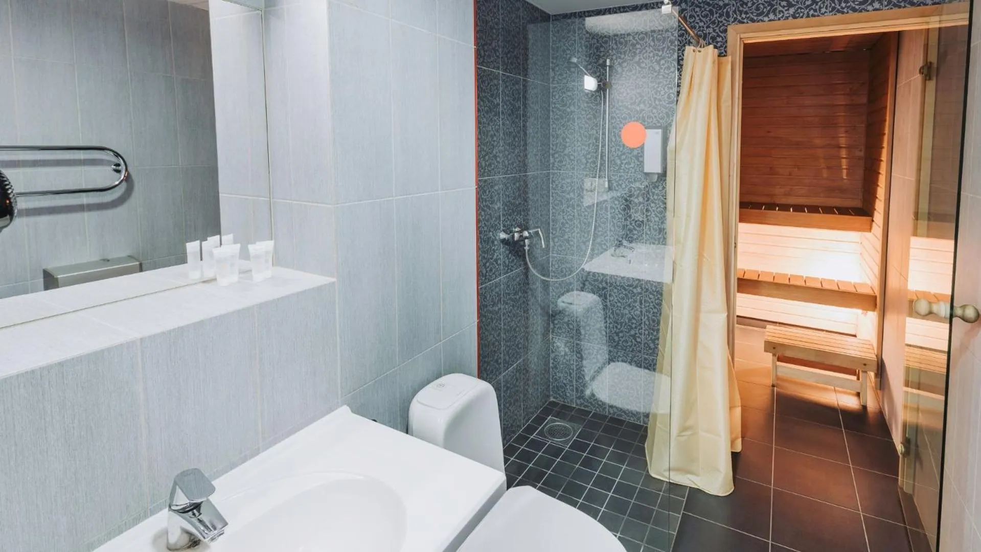 Shower in Viiking Spa Hotel