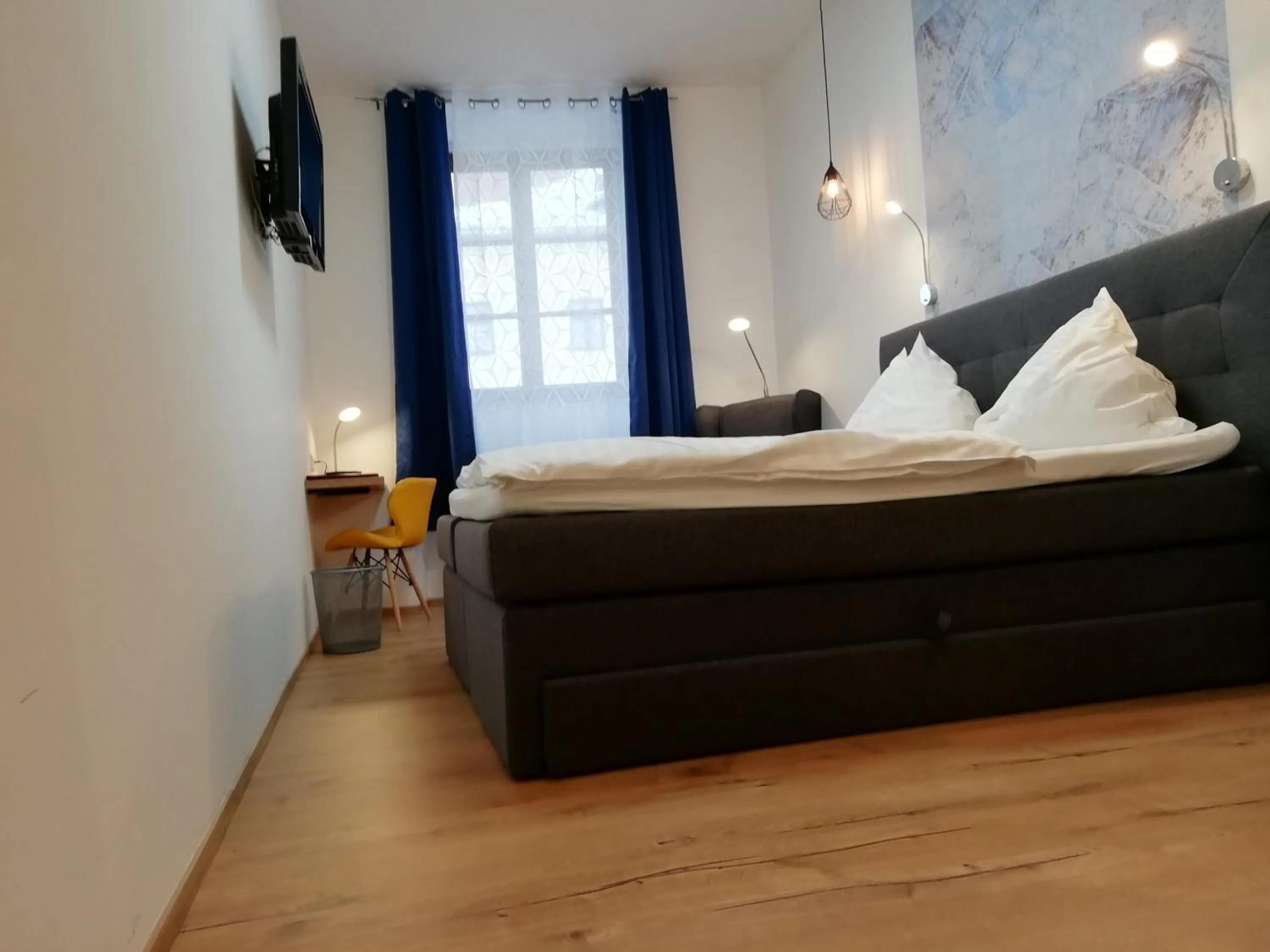 Photo of the whole room, Bed in Hotel Zum Goldenen Hirschen