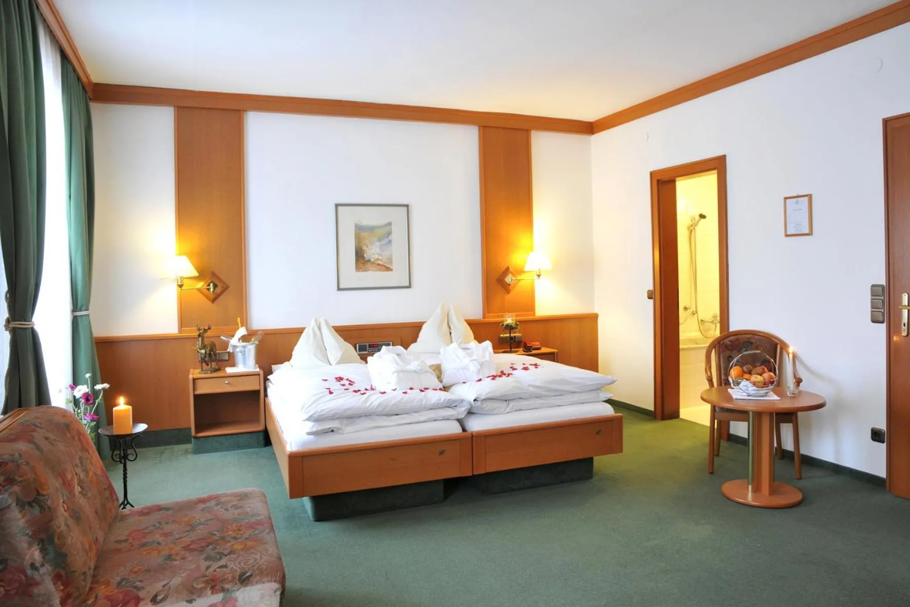 Bed in Hotel Zum Goldenen Hirschen