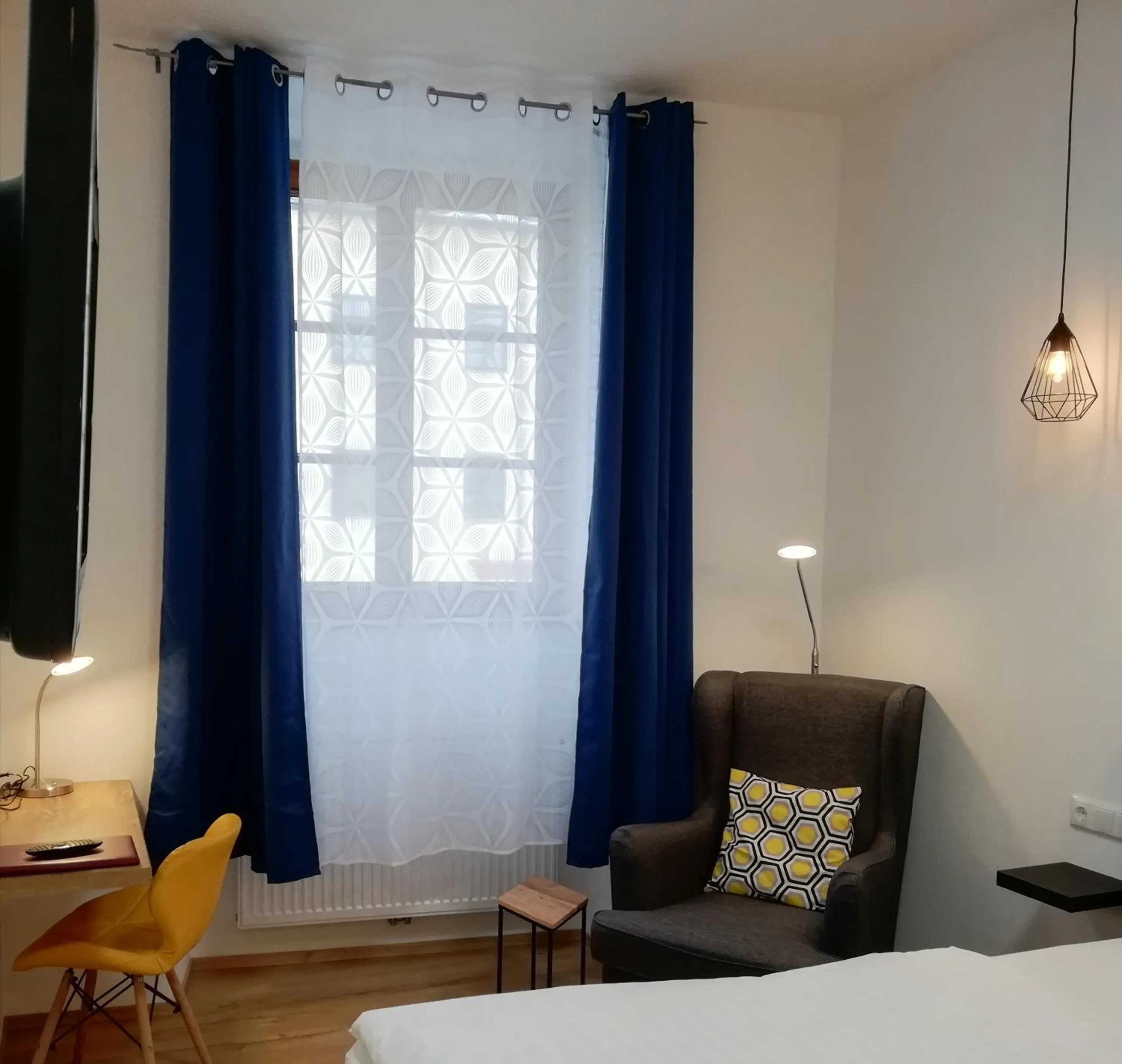 Photo of the whole room, Bed in Hotel Zum Goldenen Hirschen