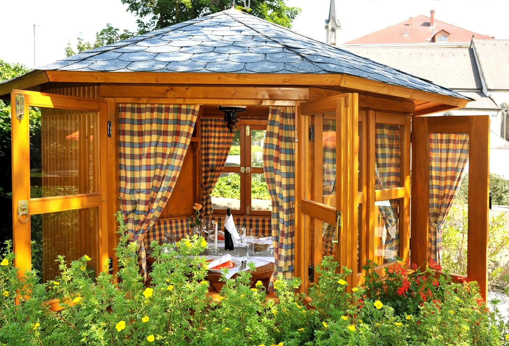 Garden in Hotel Zum Goldenen Hirschen