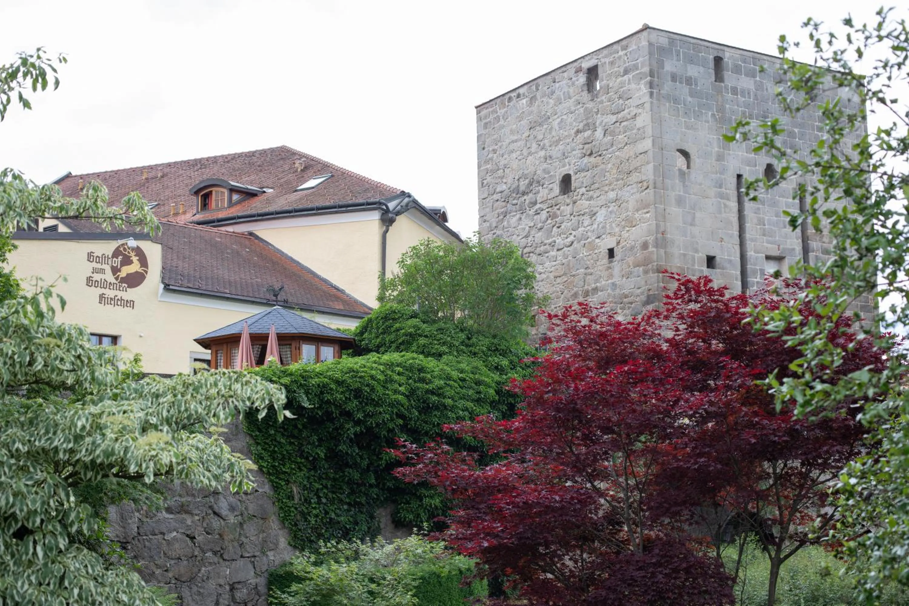 Property building in Hotel Zum Goldenen Hirschen