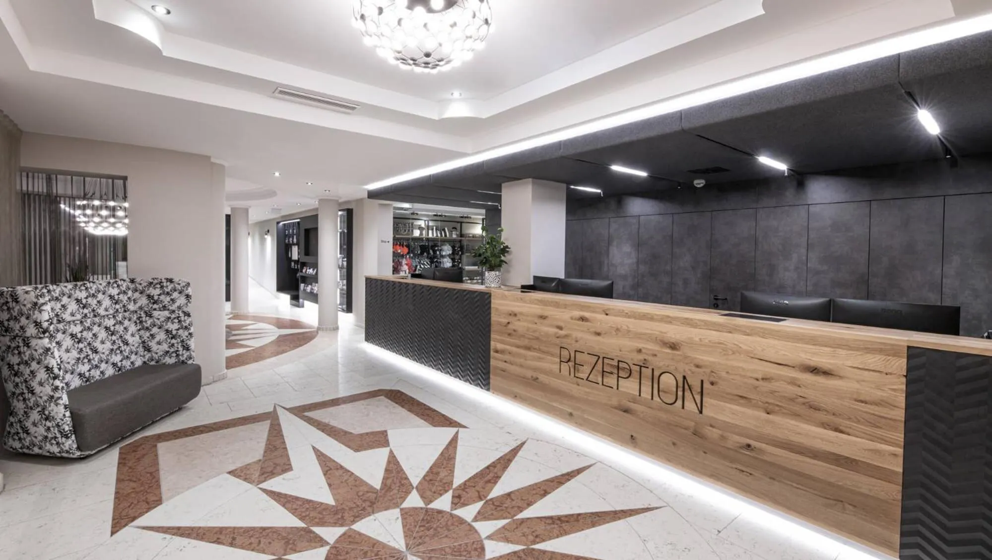 Seating area in Hotel Almesberger